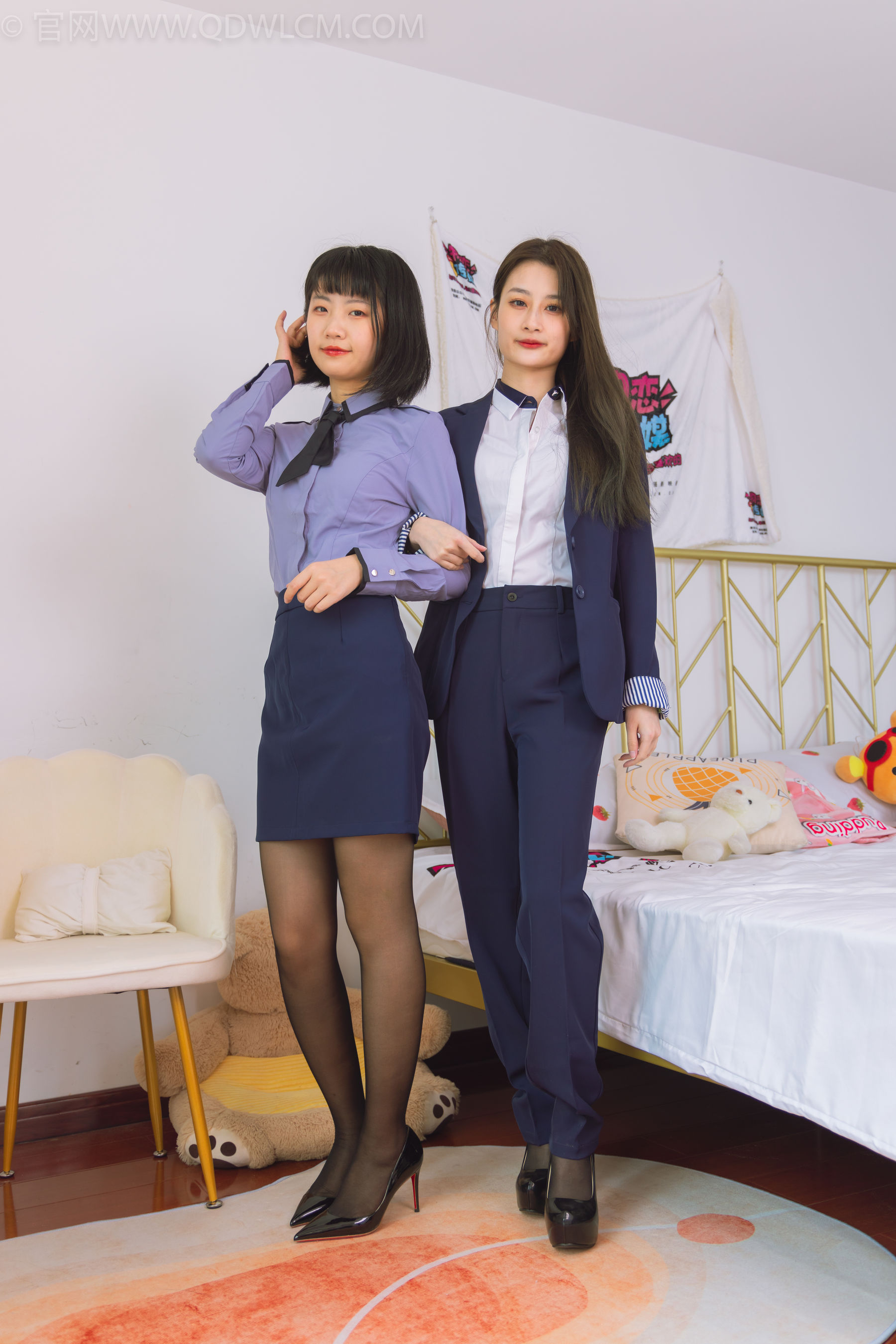 物恋传媒 No.1498 暗月&卿卿-办公室闺蜜