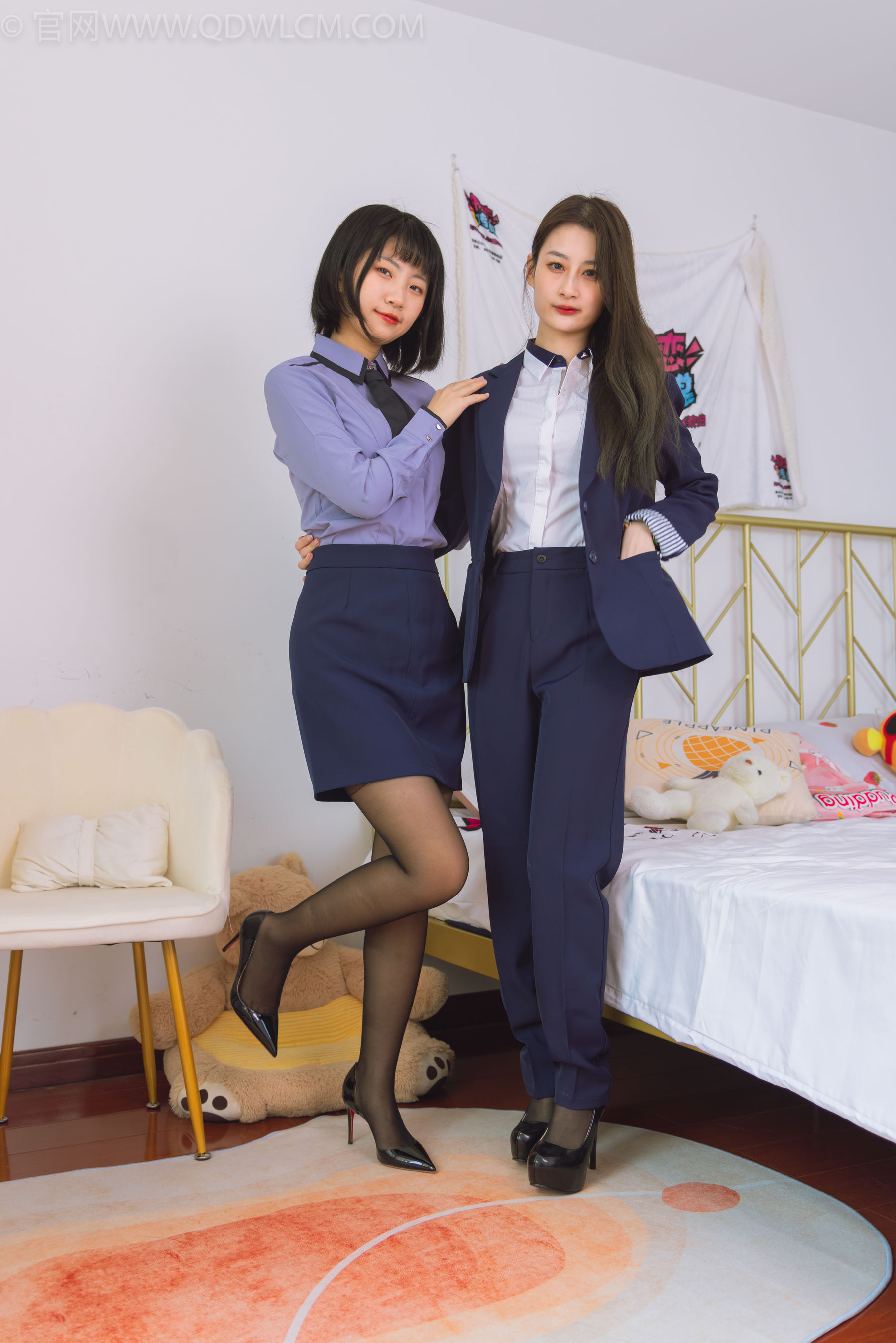 物恋传媒 No.1498 暗月&卿卿-办公室闺蜜