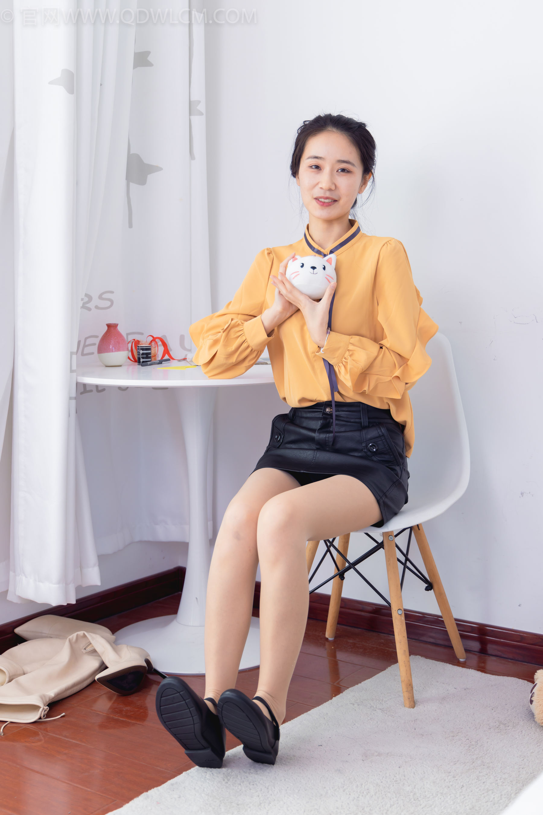 物恋传媒 No.1496 菜菜-橘色郁金香