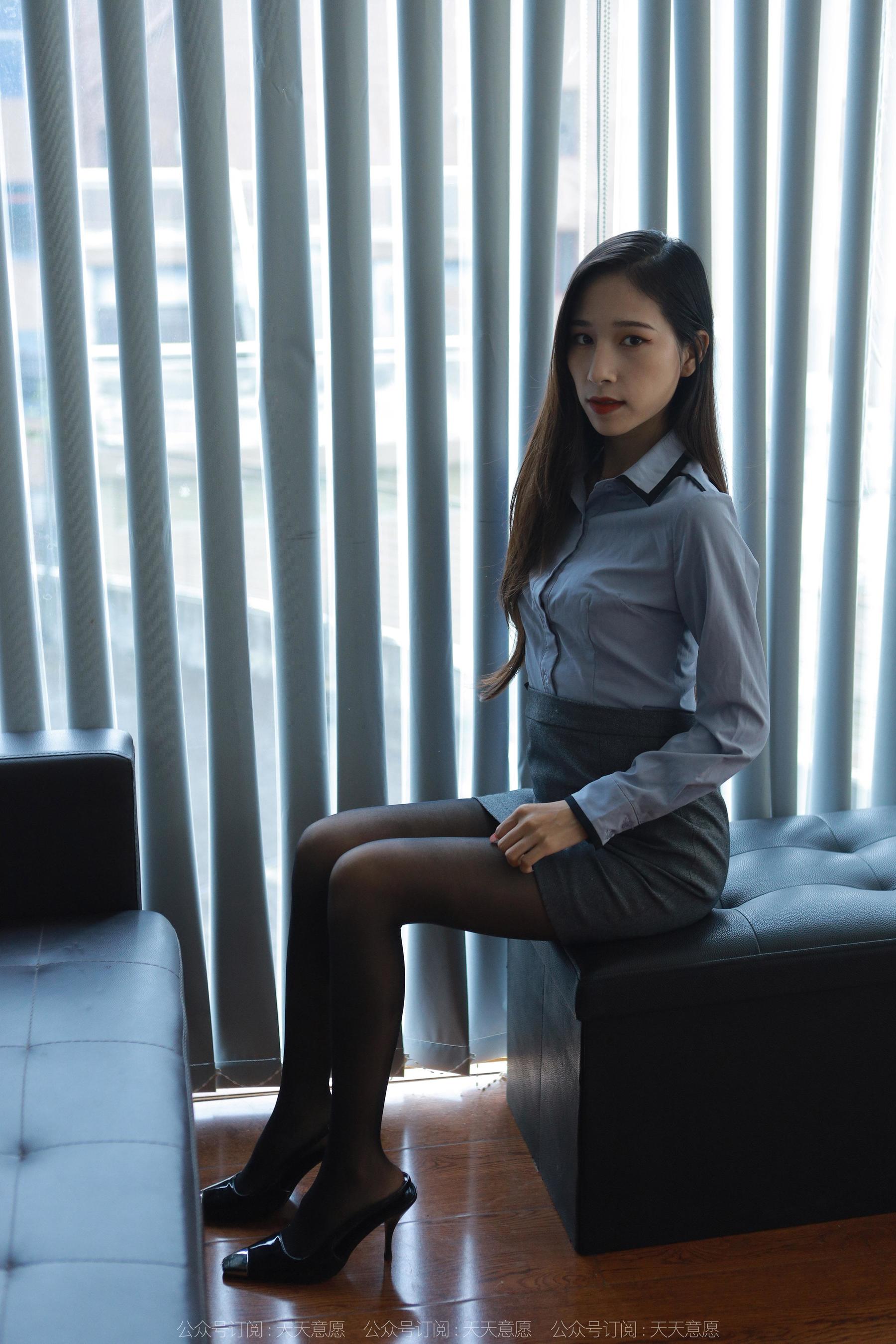 IESS异思趣向 - 模特：美子 《嘿丝灰裙》