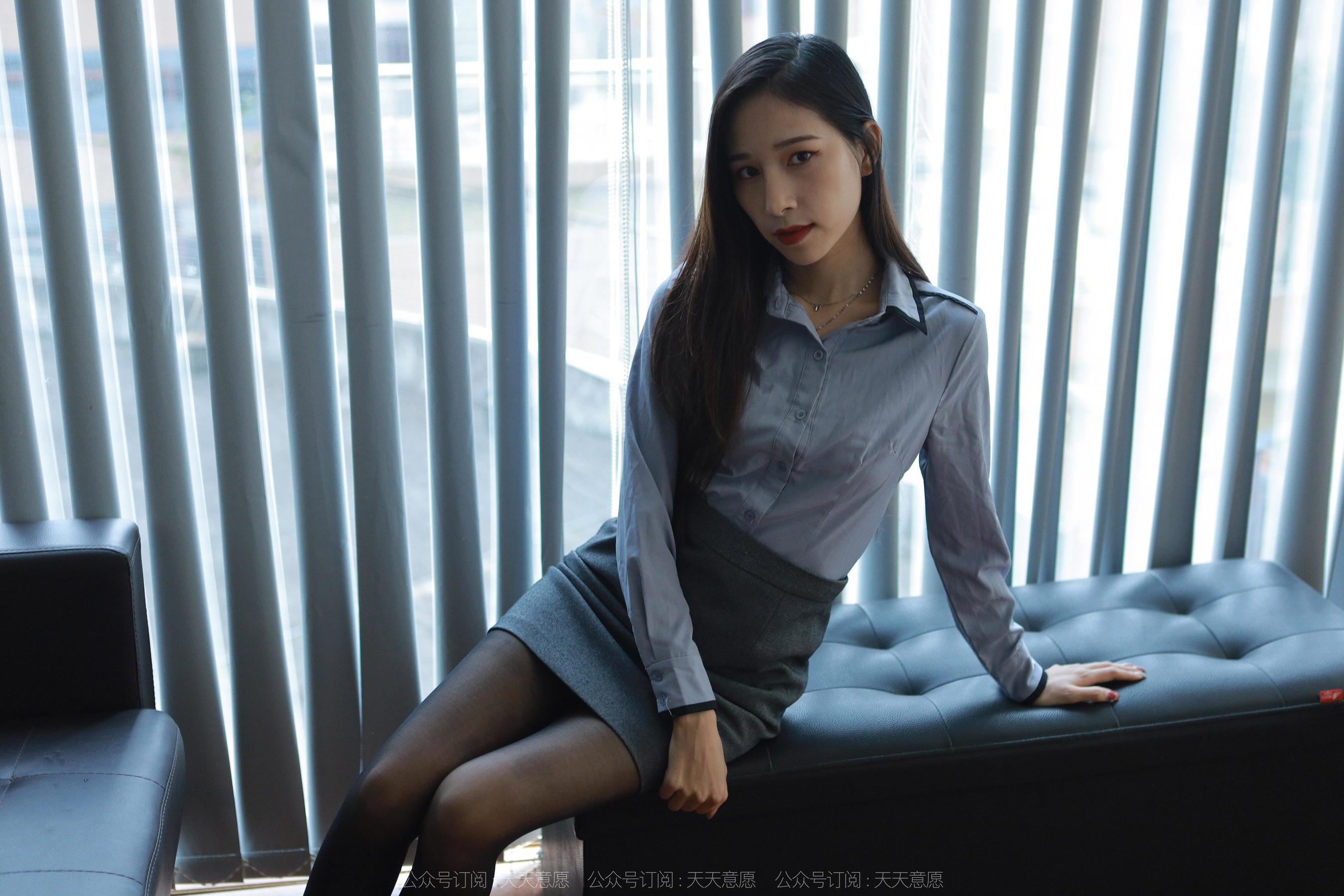 IESS异思趣向 - 模特：美子 《嘿丝灰裙》