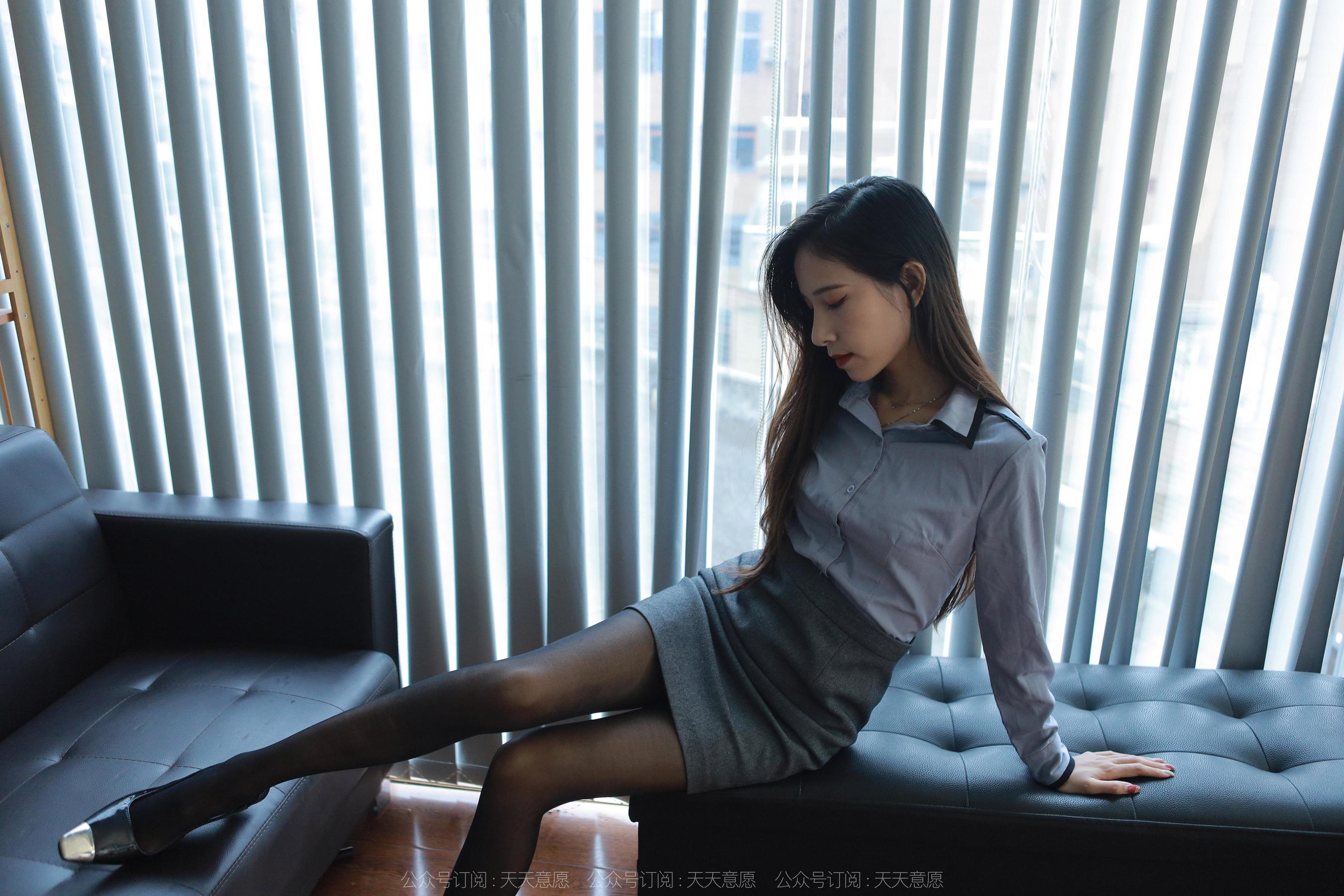 IESS异思趣向 - 模特：美子 《嘿丝灰裙》