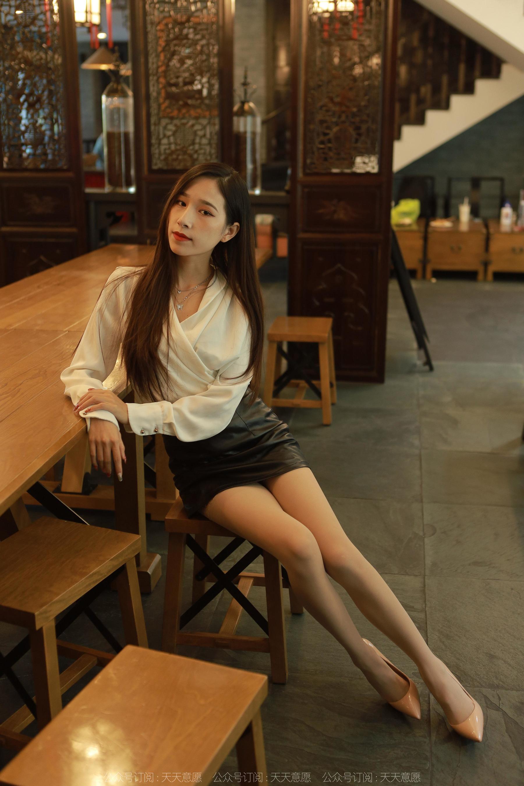IESS异思趣向 - 模特：美子 《裸色高跟》