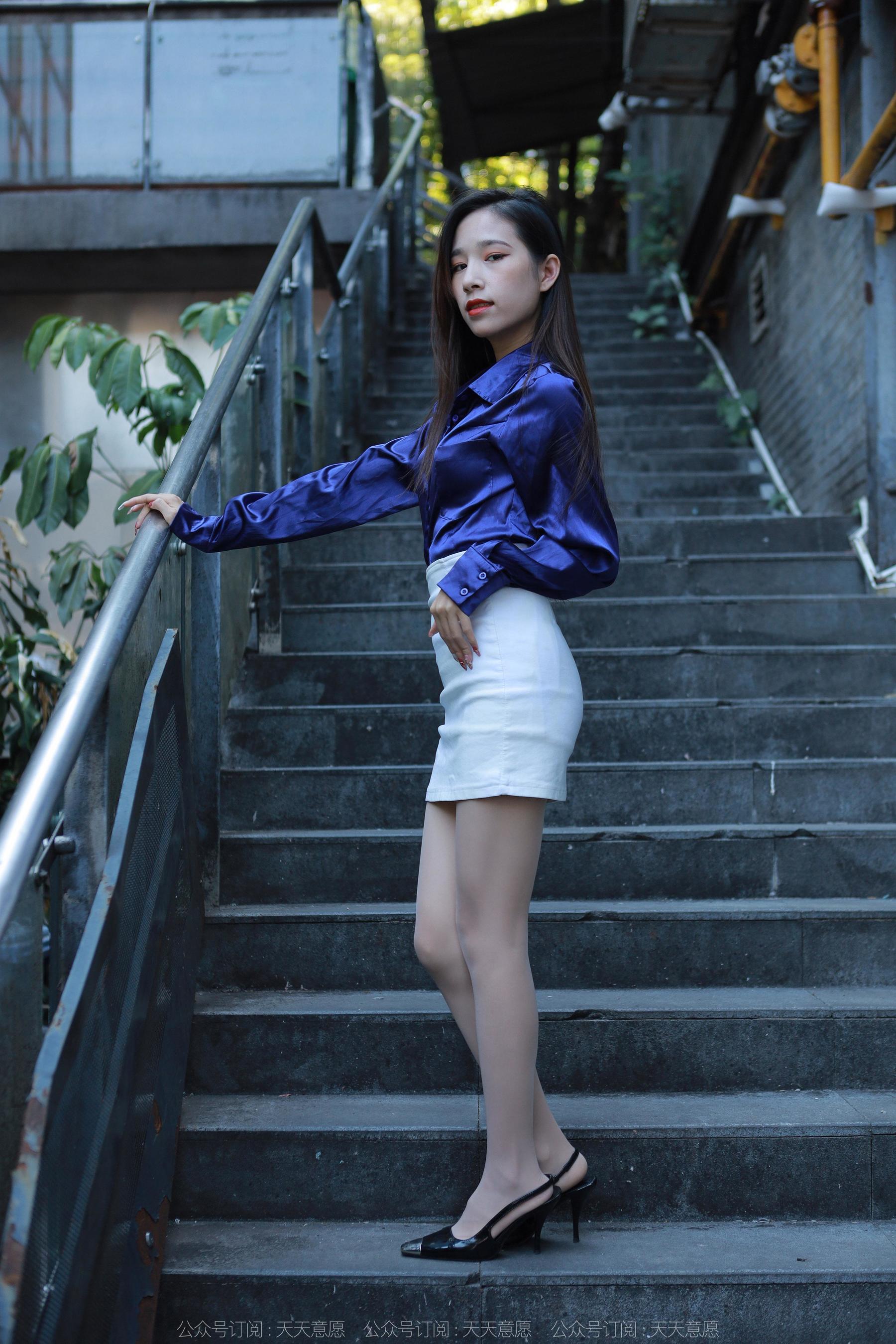 IESS异思趣向 - 模特：美子 《白裙街拍》