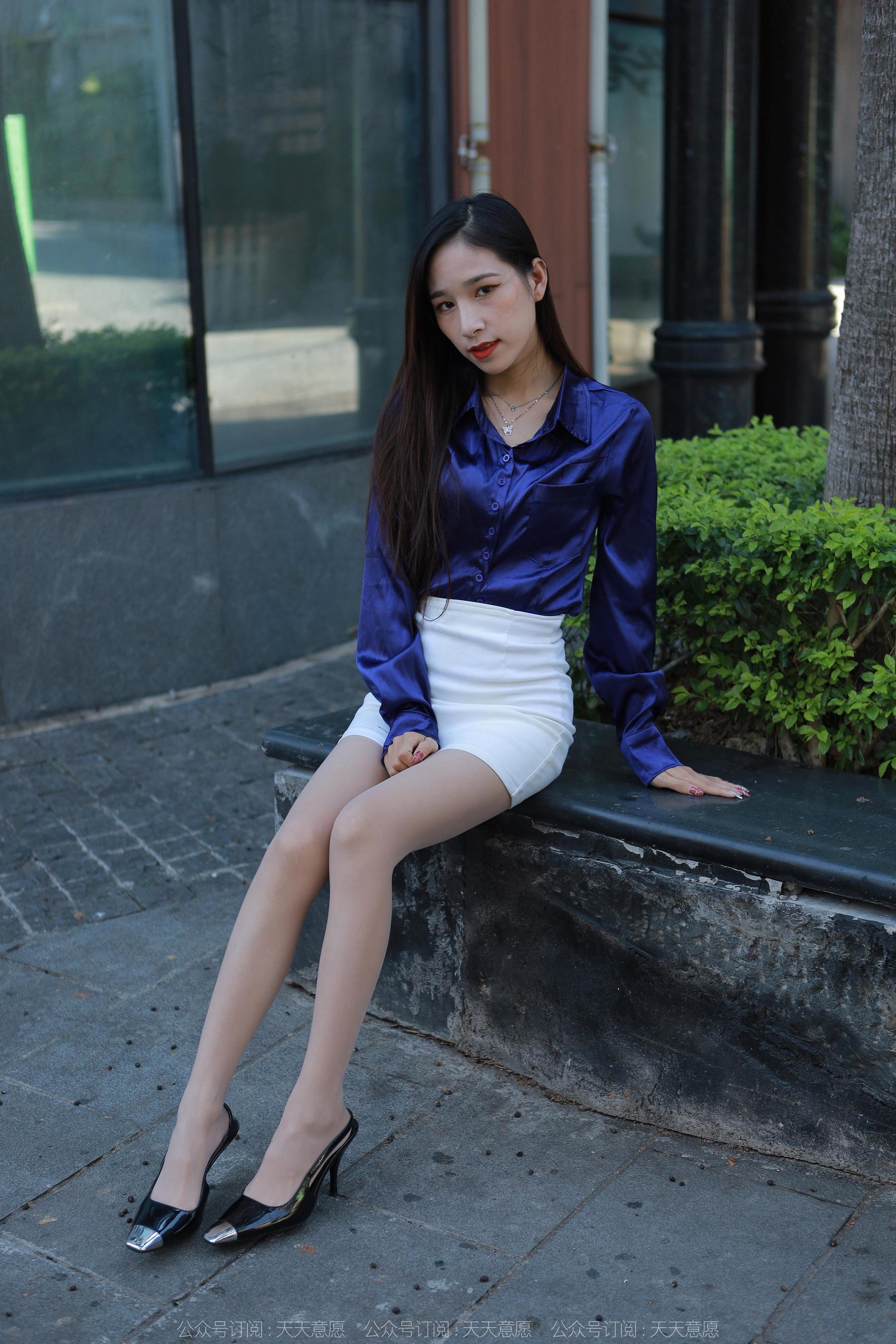 IESS异思趣向 - 模特：美子 《白裙街拍》