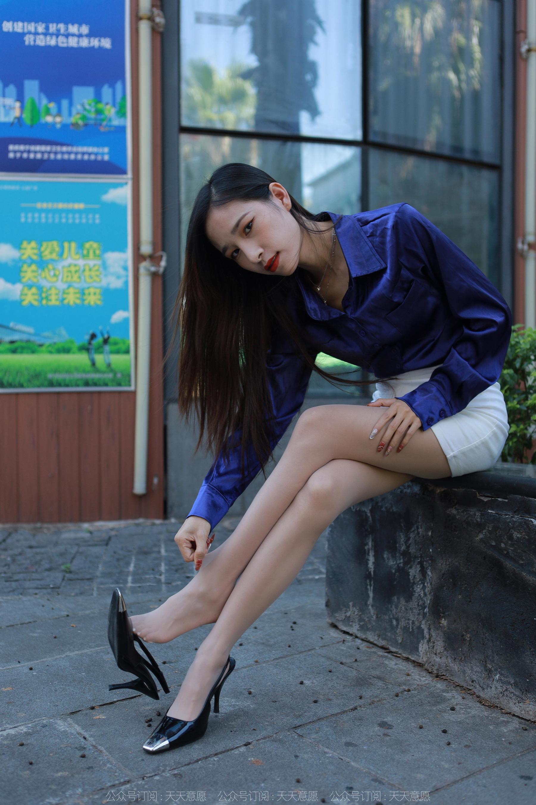 IESS异思趣向 - 模特：美子 《白裙街拍》