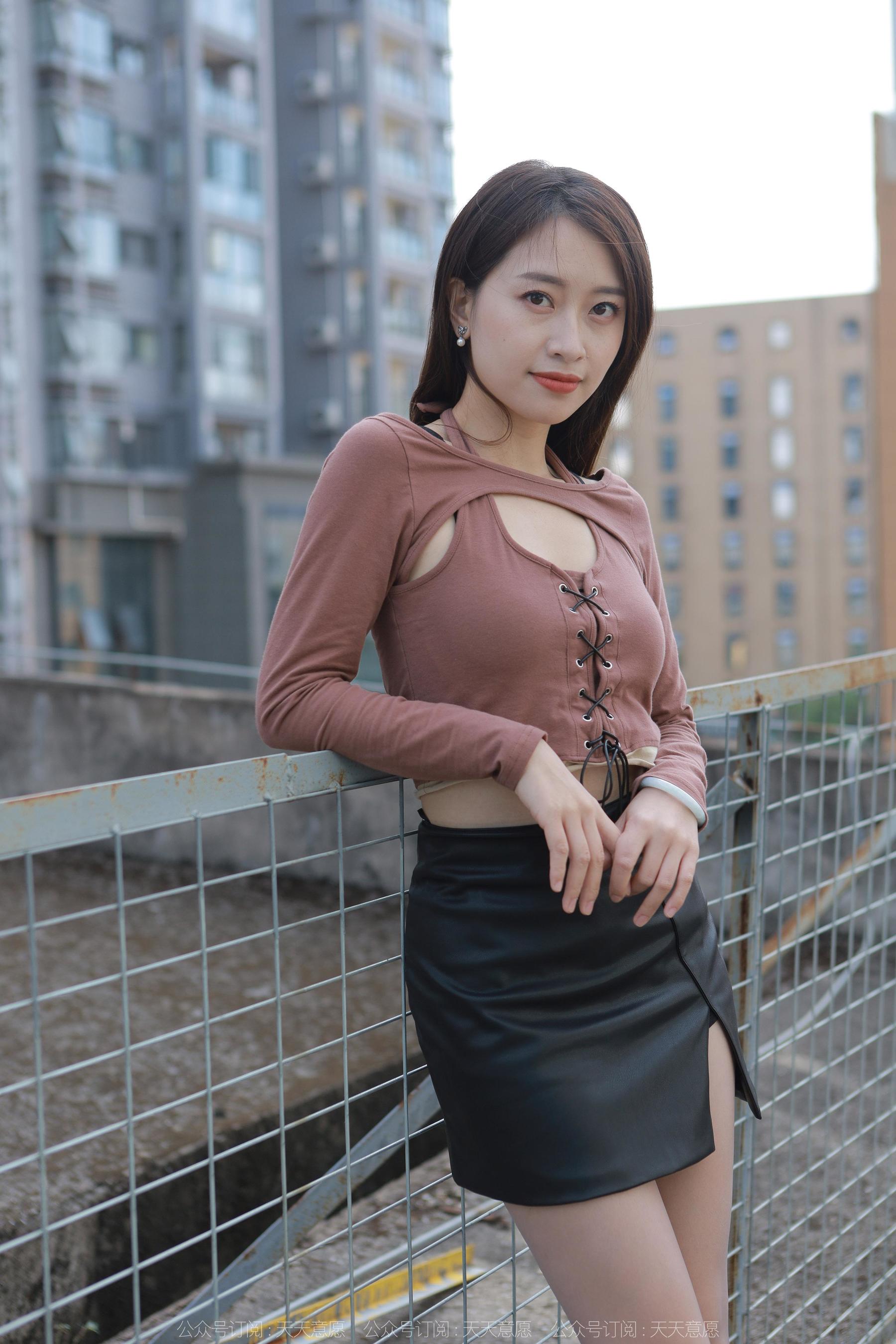 IESS异思趣向 - 模特：小婕 《树下佳人》
