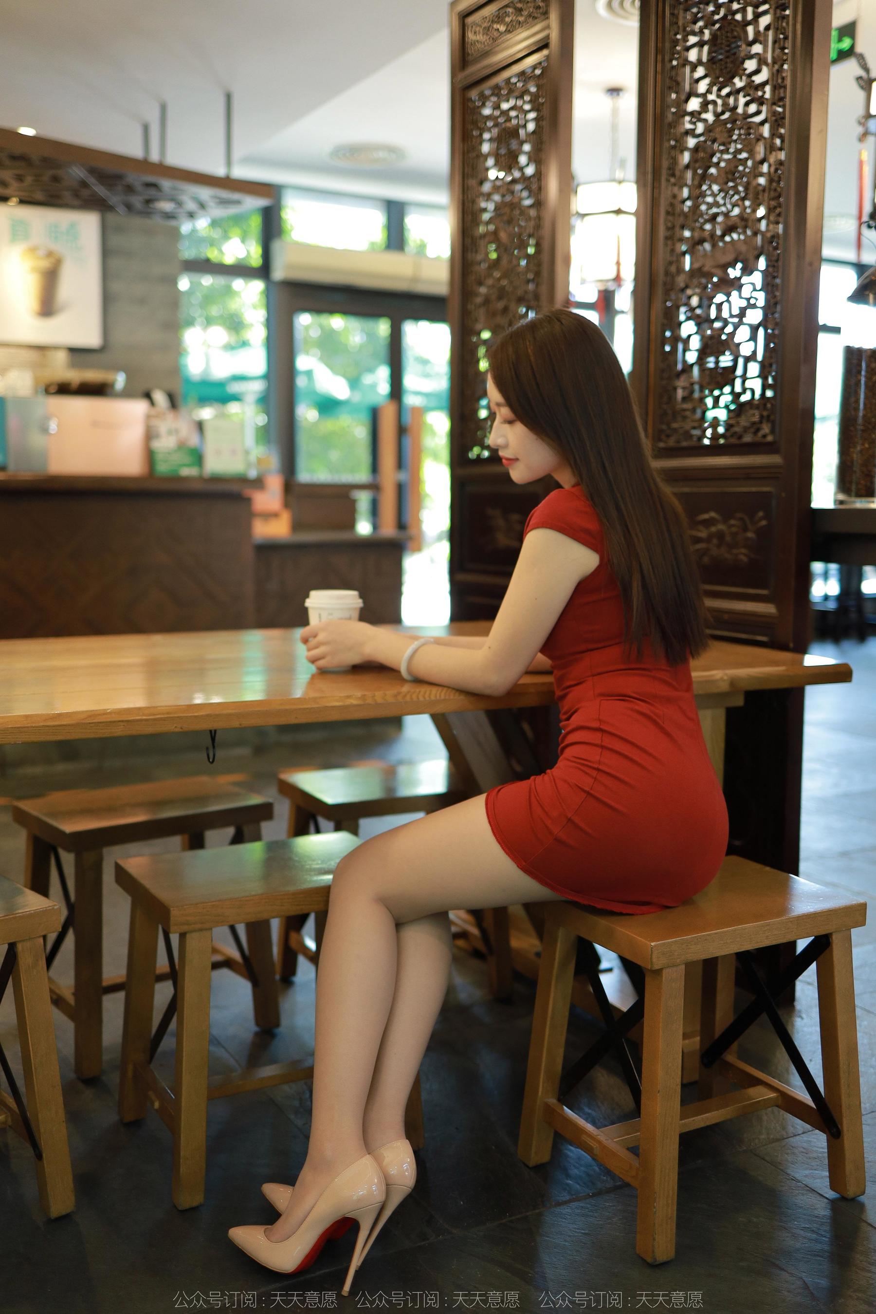 IESS异思趣向 - 模特：小婕 《红色玫瑰》