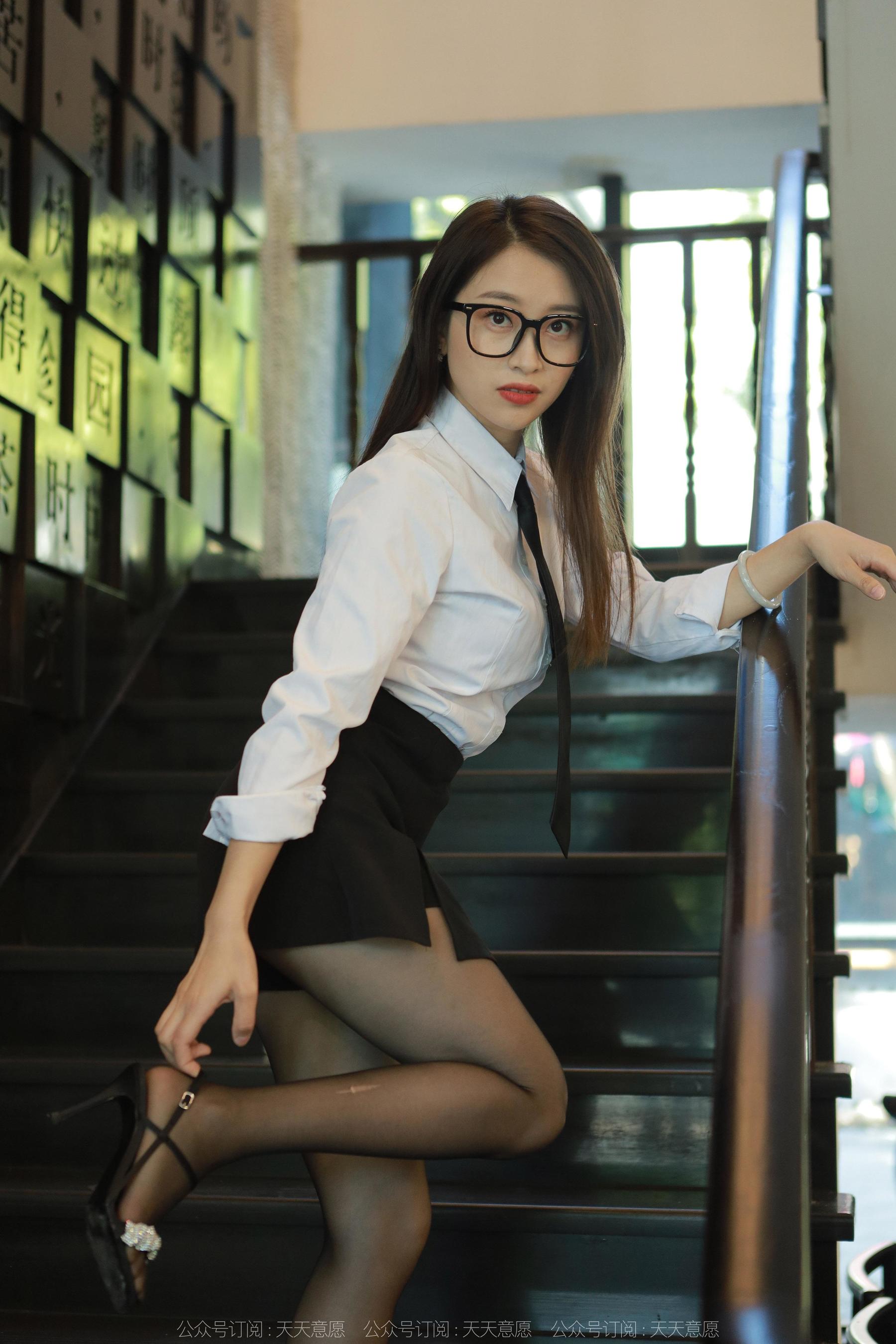 IESS异思趣向 - 模特：小婕 《可爱玉姐》