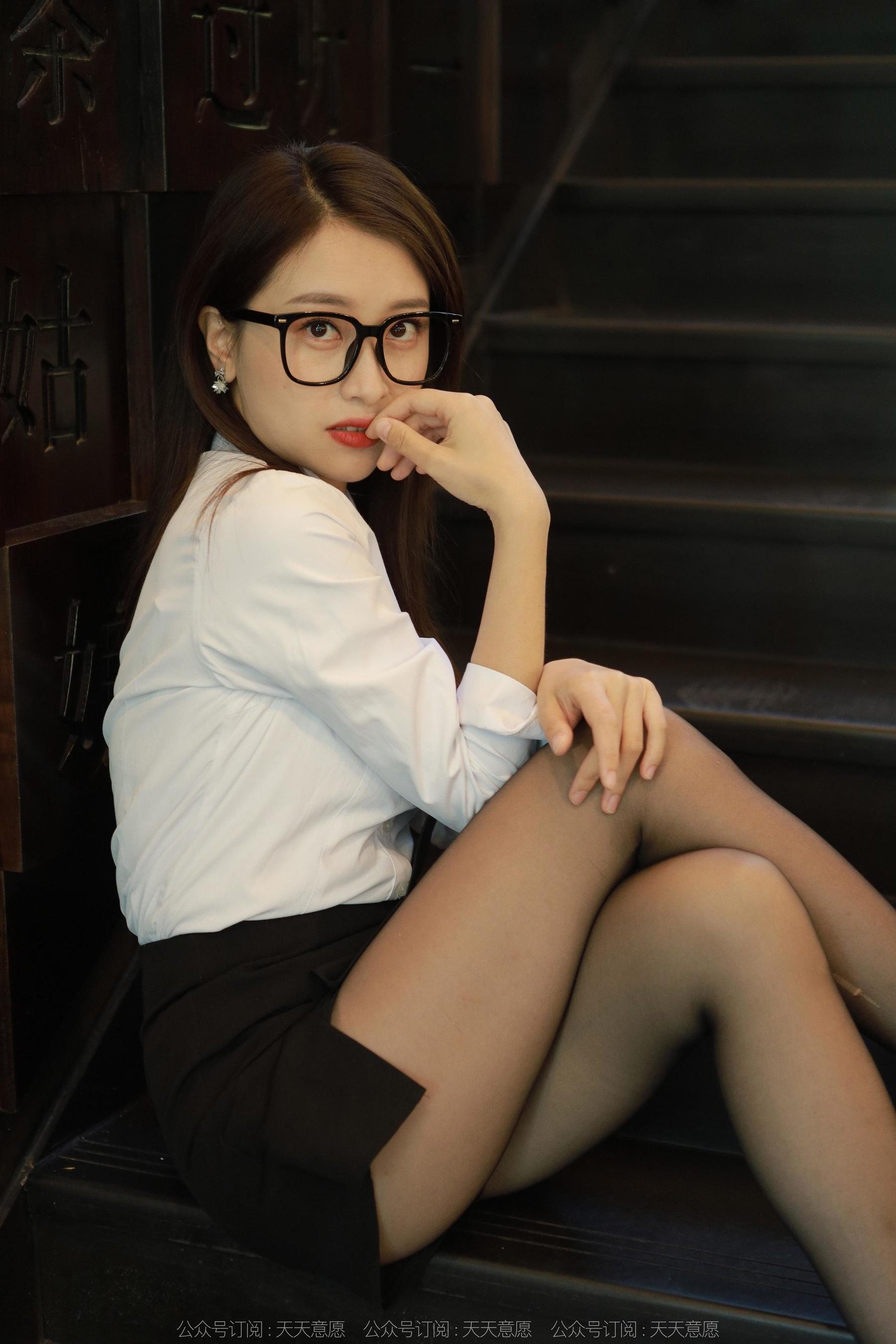 IESS异思趣向 - 模特：小婕 《可爱玉姐》