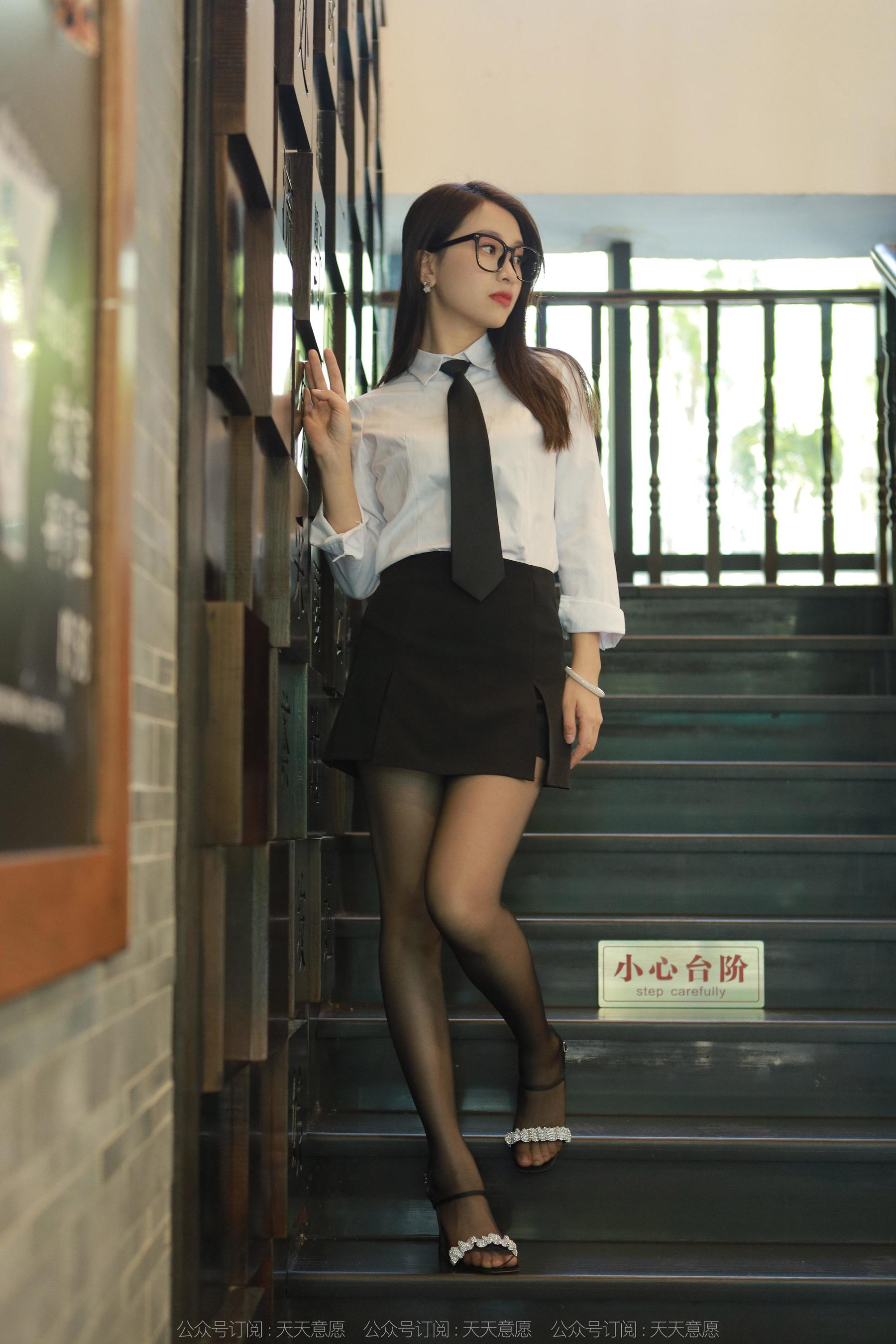 IESS异思趣向 - 模特：小婕 《可爱玉姐》