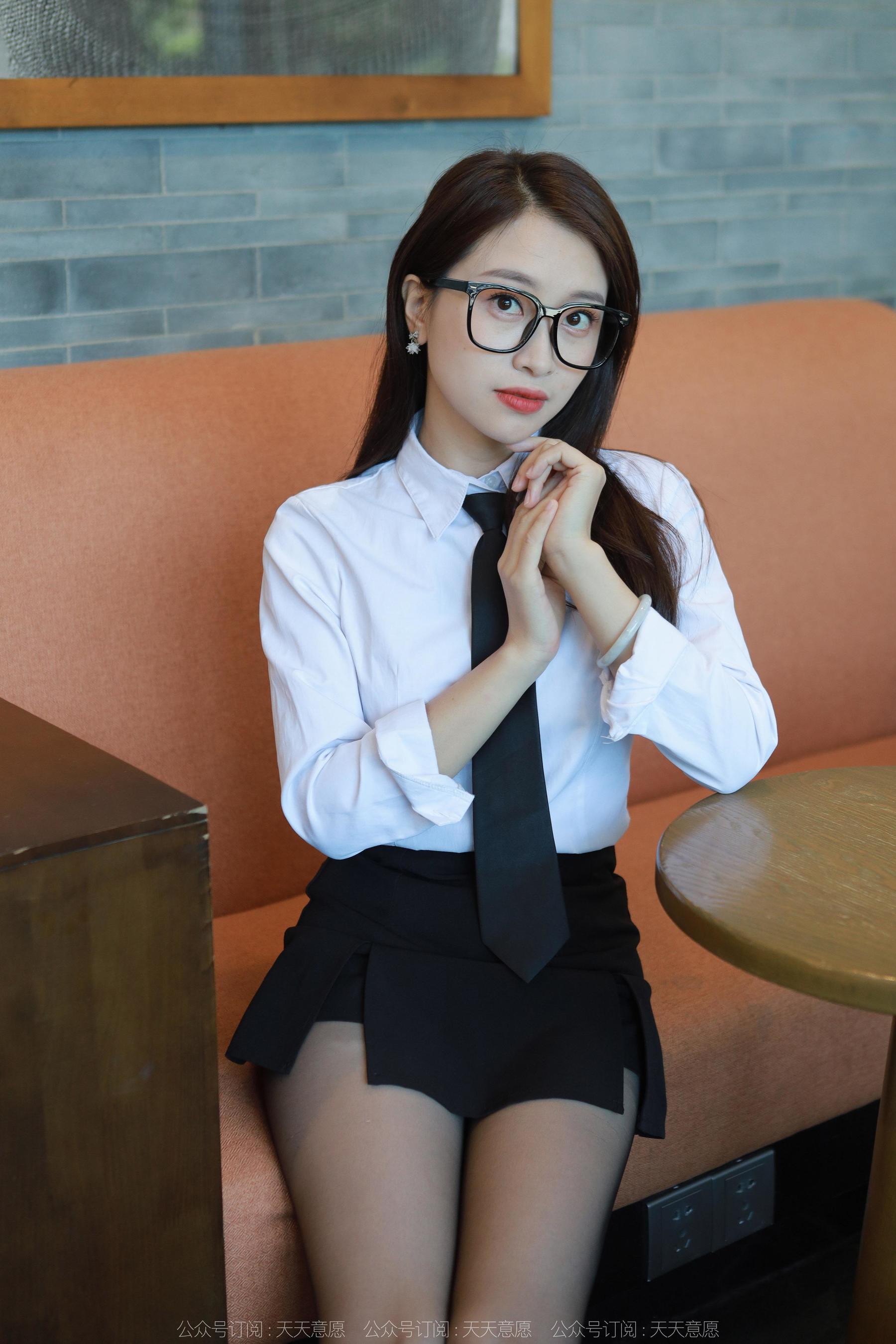 IESS异思趣向 - 模特：小婕 《可爱玉姐》