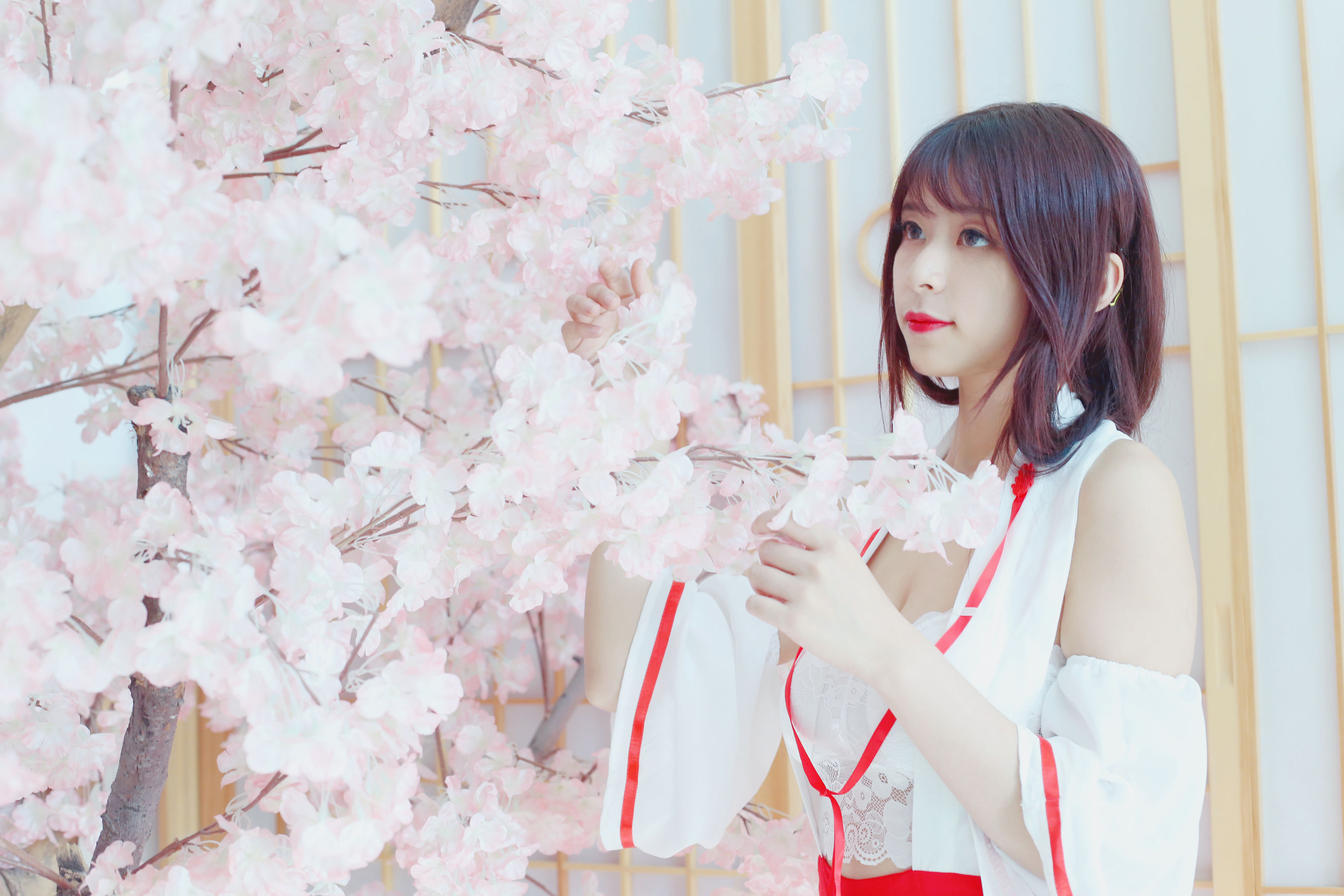 B站羊小雪写真-女巫
