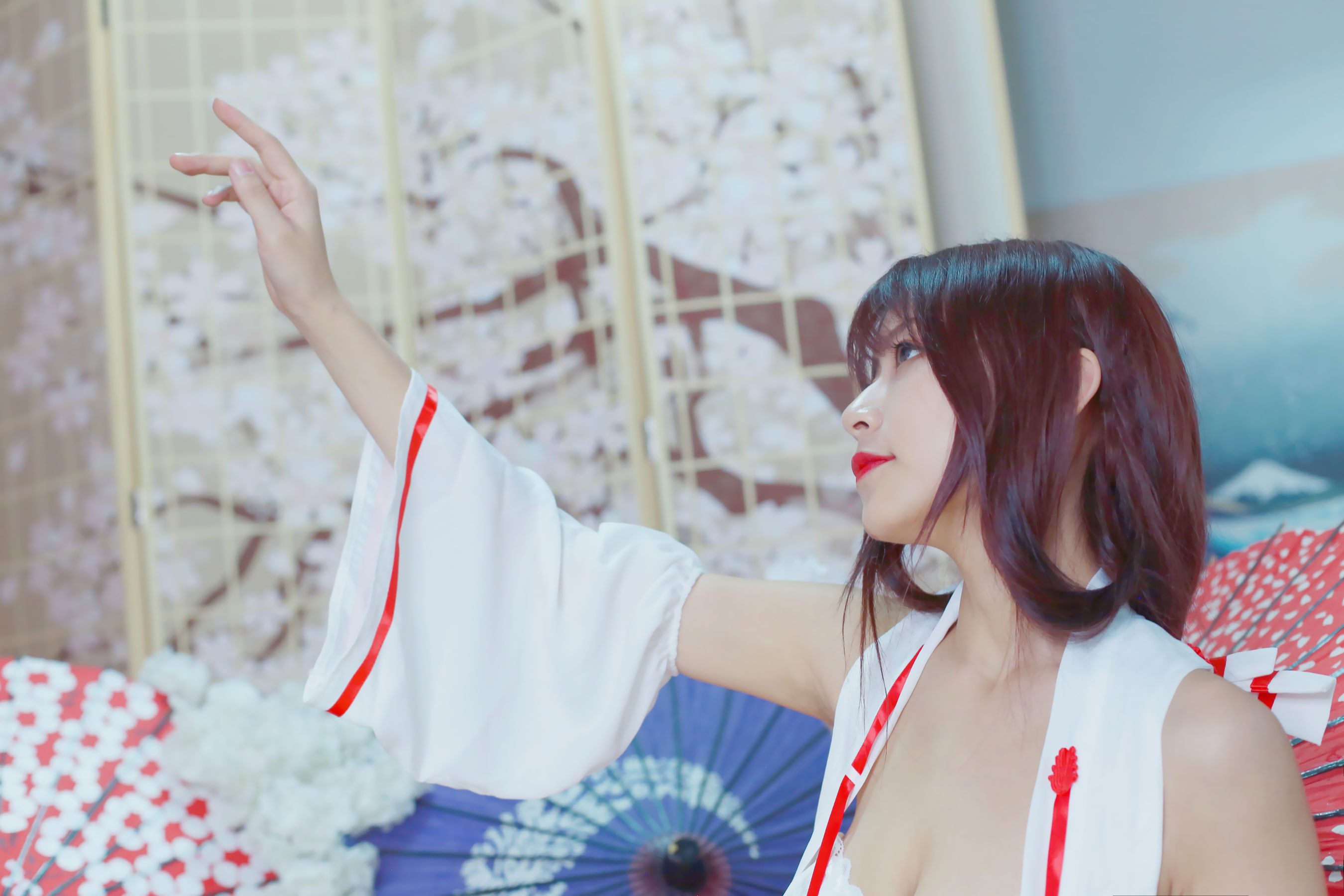 B站羊小雪写真-女巫