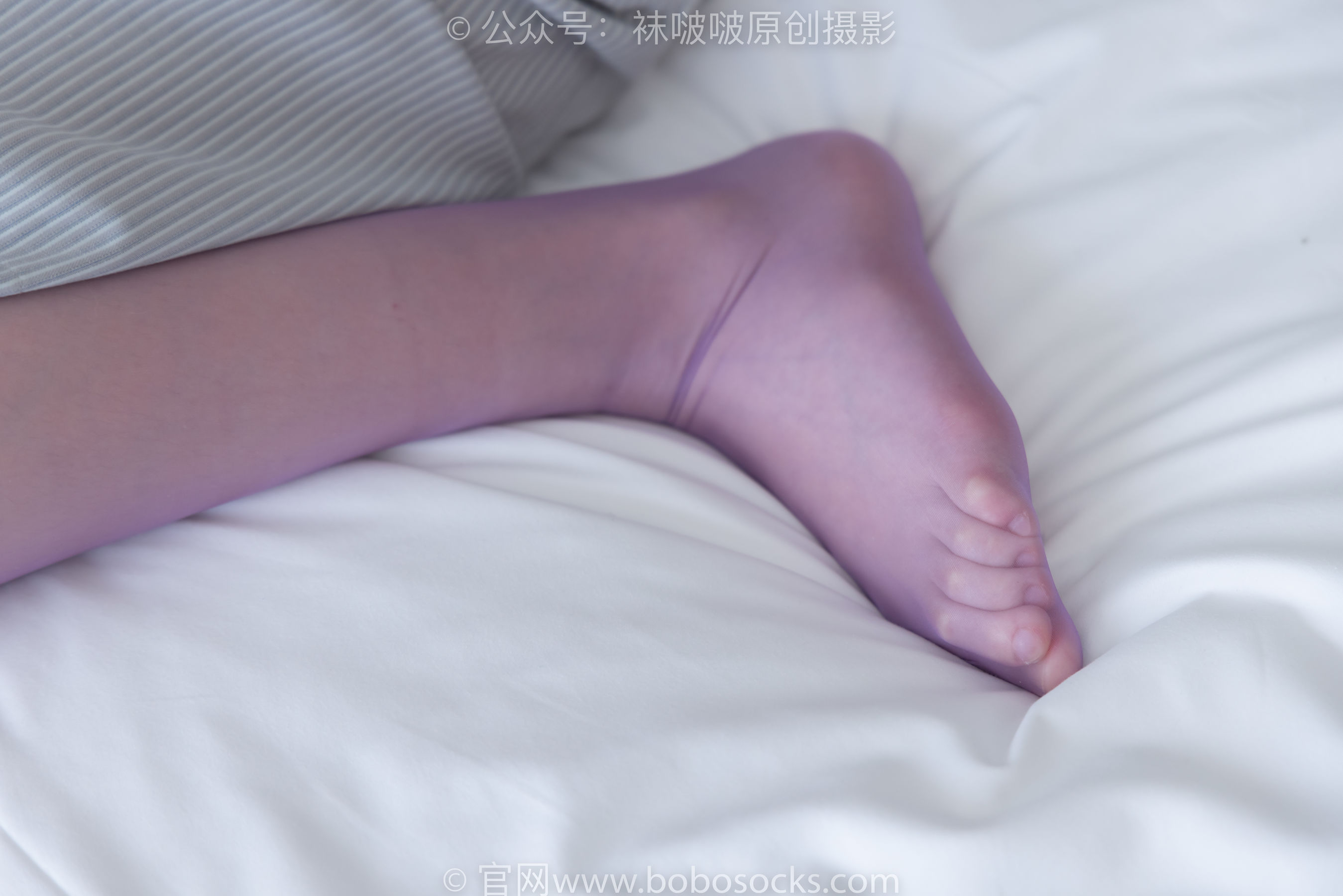 BoBoSocks袜啵啵 No.205 小甜 豆-白色高跟鞋、紫色油亮丝袜