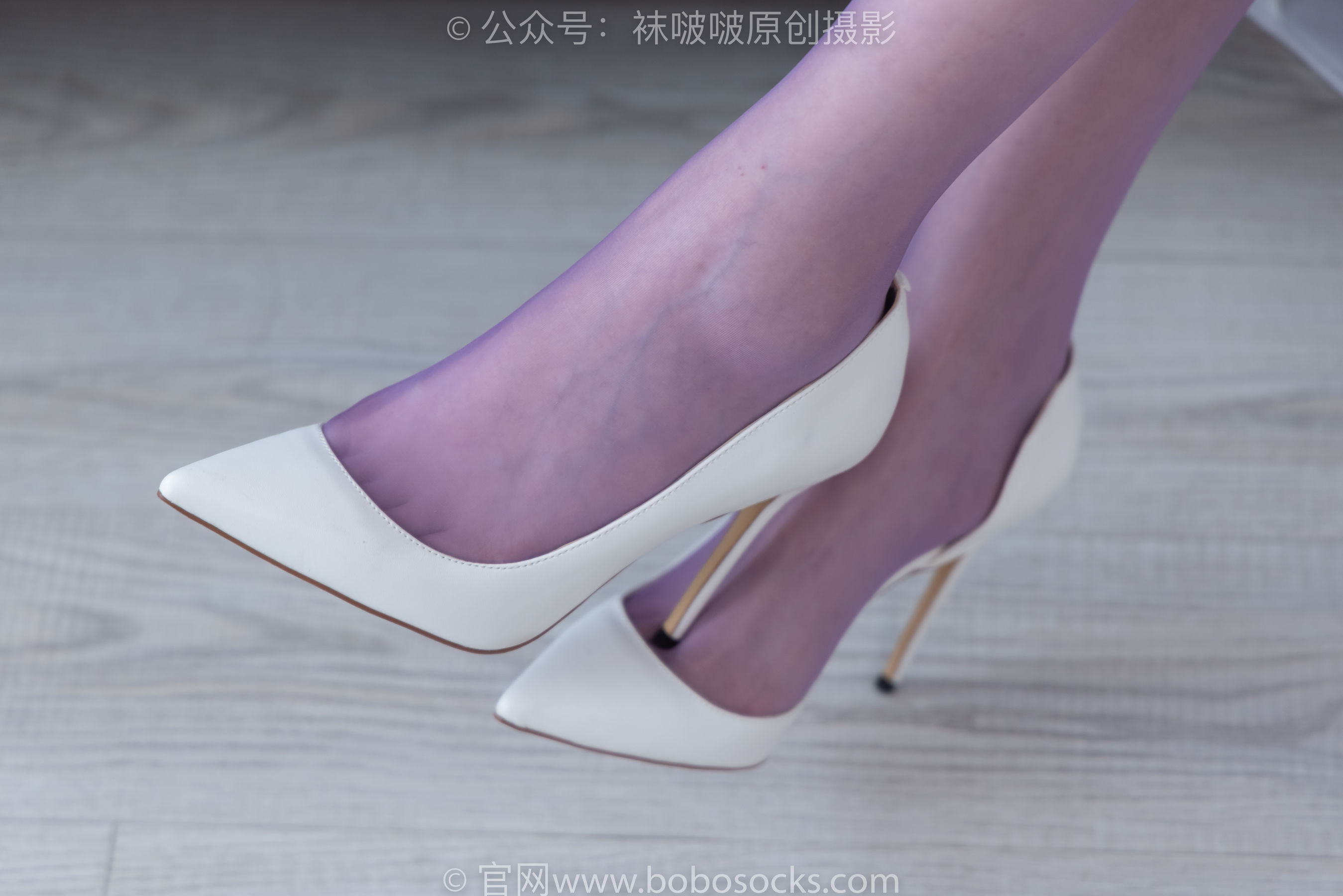 BoBoSocks袜啵啵 No.205 小甜 豆-白色高跟鞋、紫色油亮丝袜