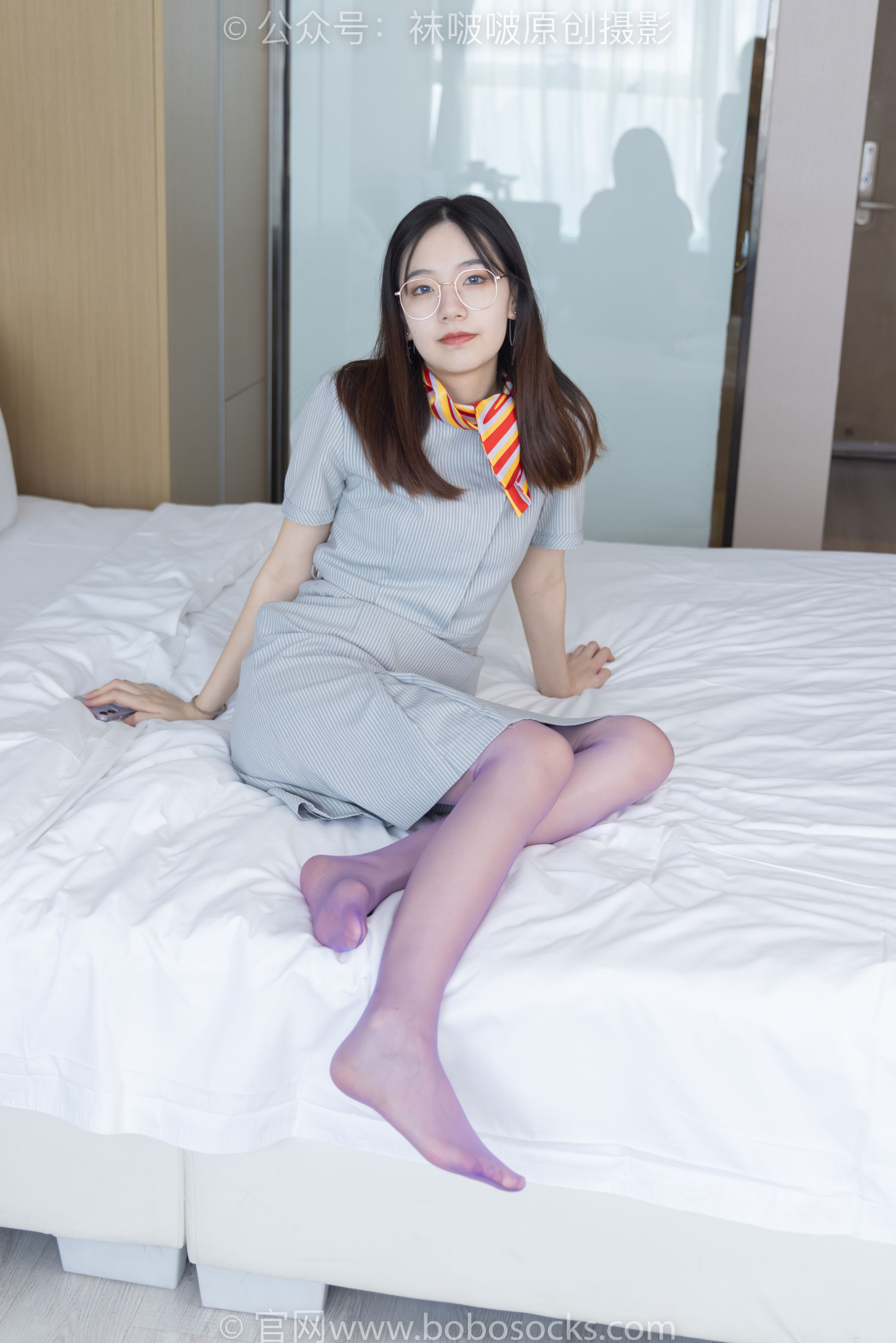 BoBoSocks袜啵啵 No.205 小甜 豆-白色高跟鞋、紫色油亮丝袜