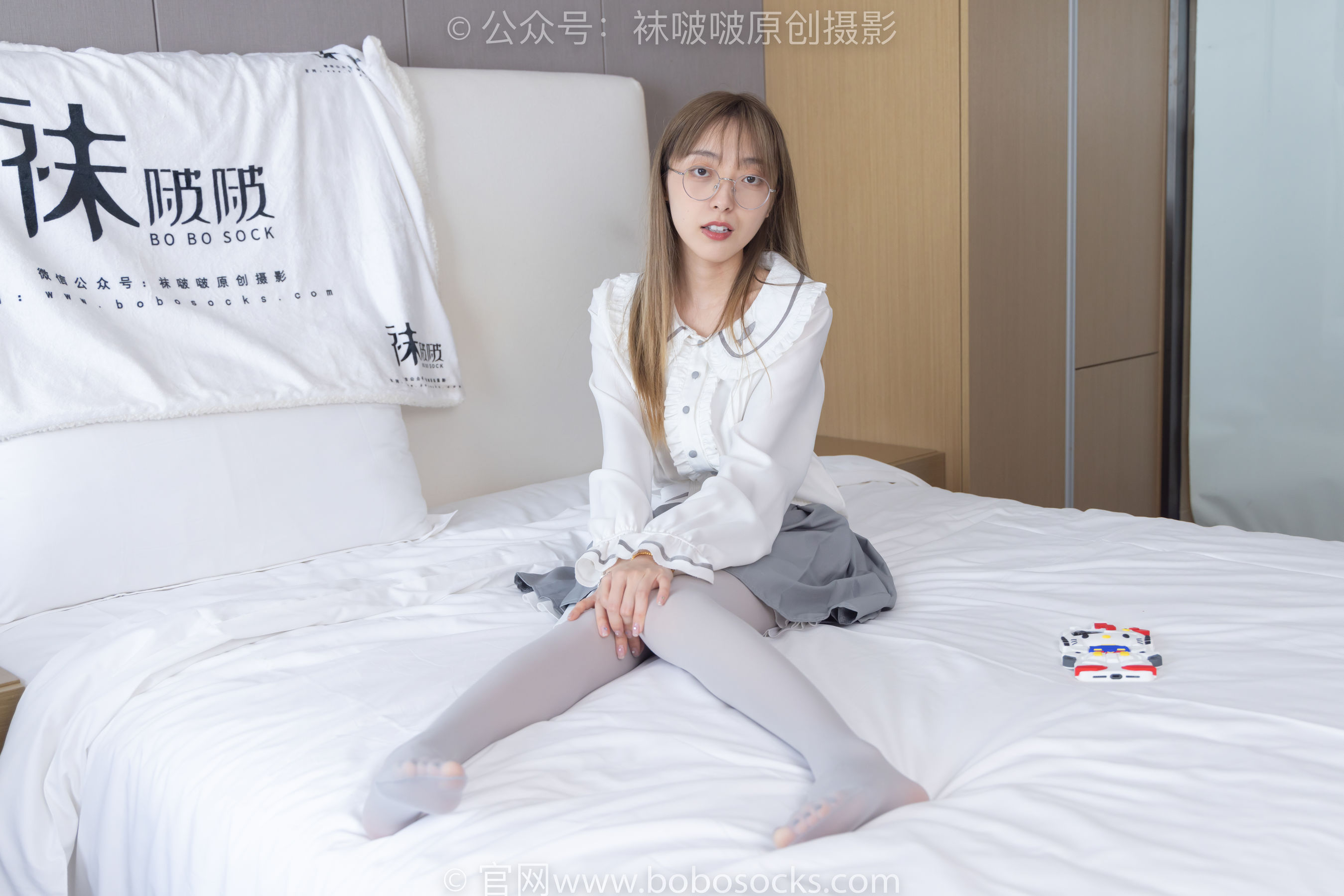 BoBoSocks袜啵啵 No.213 稚予 -黑皮鞋、厚灰丝