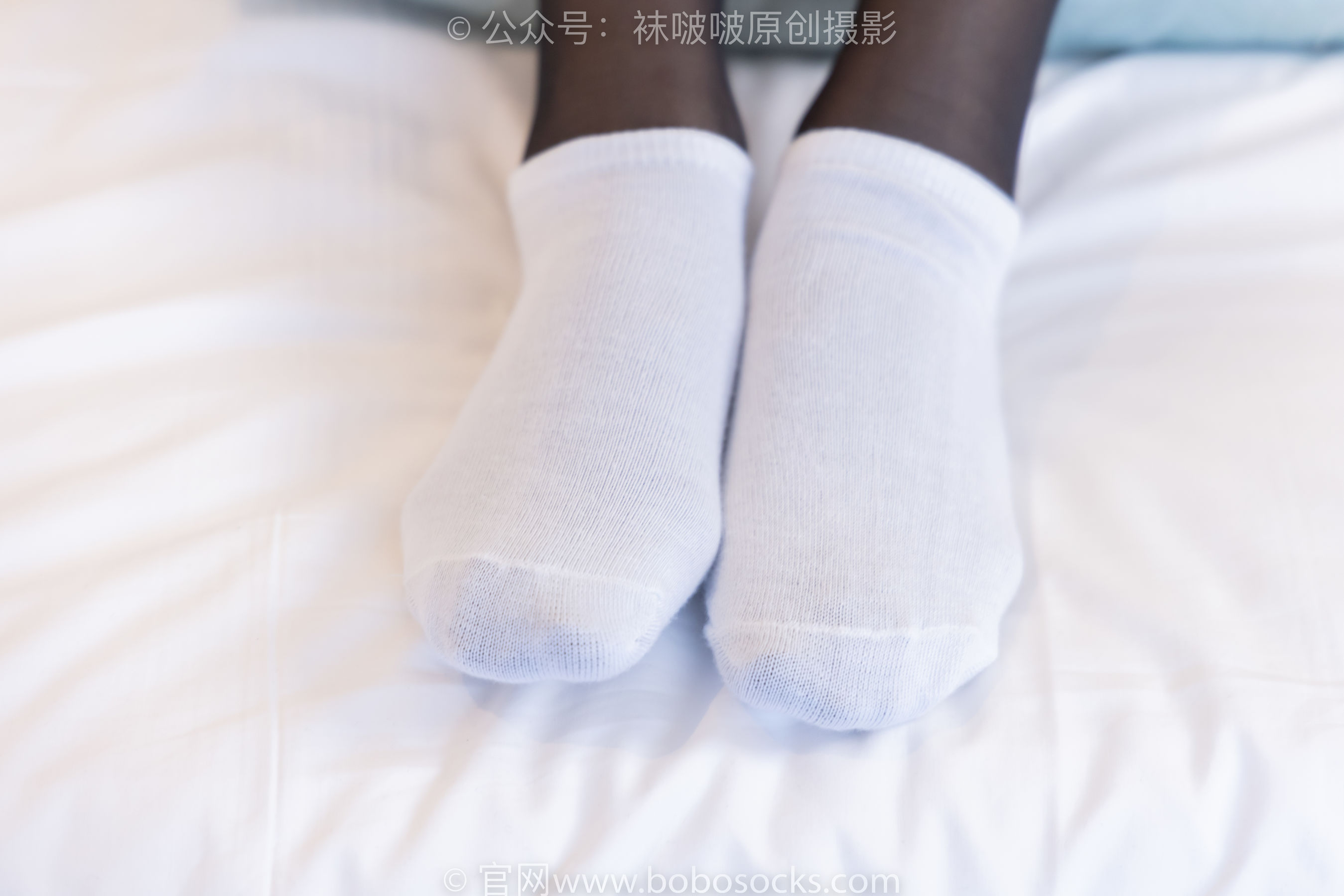 BoBoSocks袜啵啵 No.208 小沫 -红色匡威板鞋、短筒白棉袜、黑丝