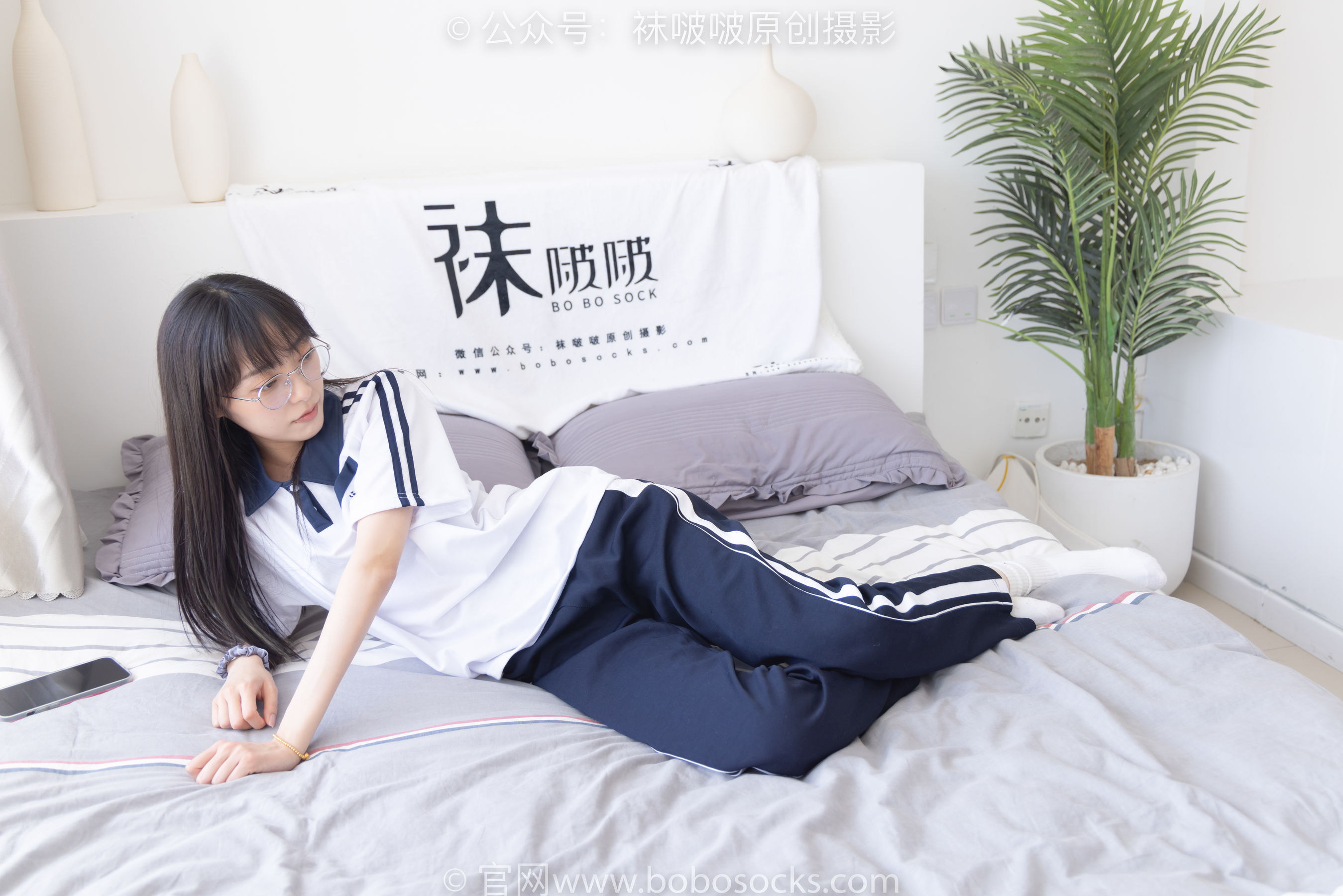 BoBoSocks袜啵啵 No.207 稚予 -aj板鞋、白棉袜、油亮白丝、校服裤里丝