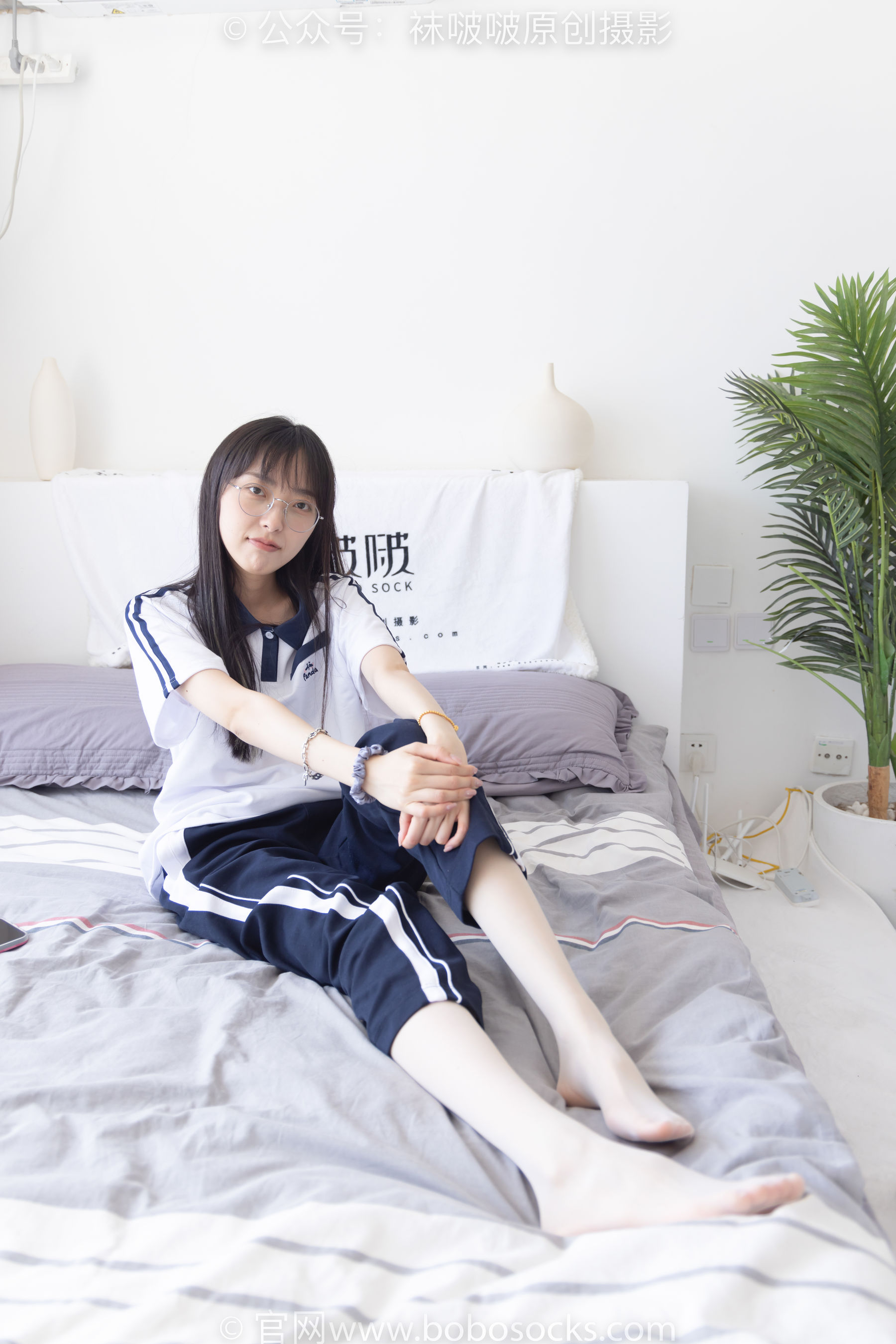 BoBoSocks袜啵啵 No.207 稚予 -aj板鞋、白棉袜、油亮白丝、校服裤里丝