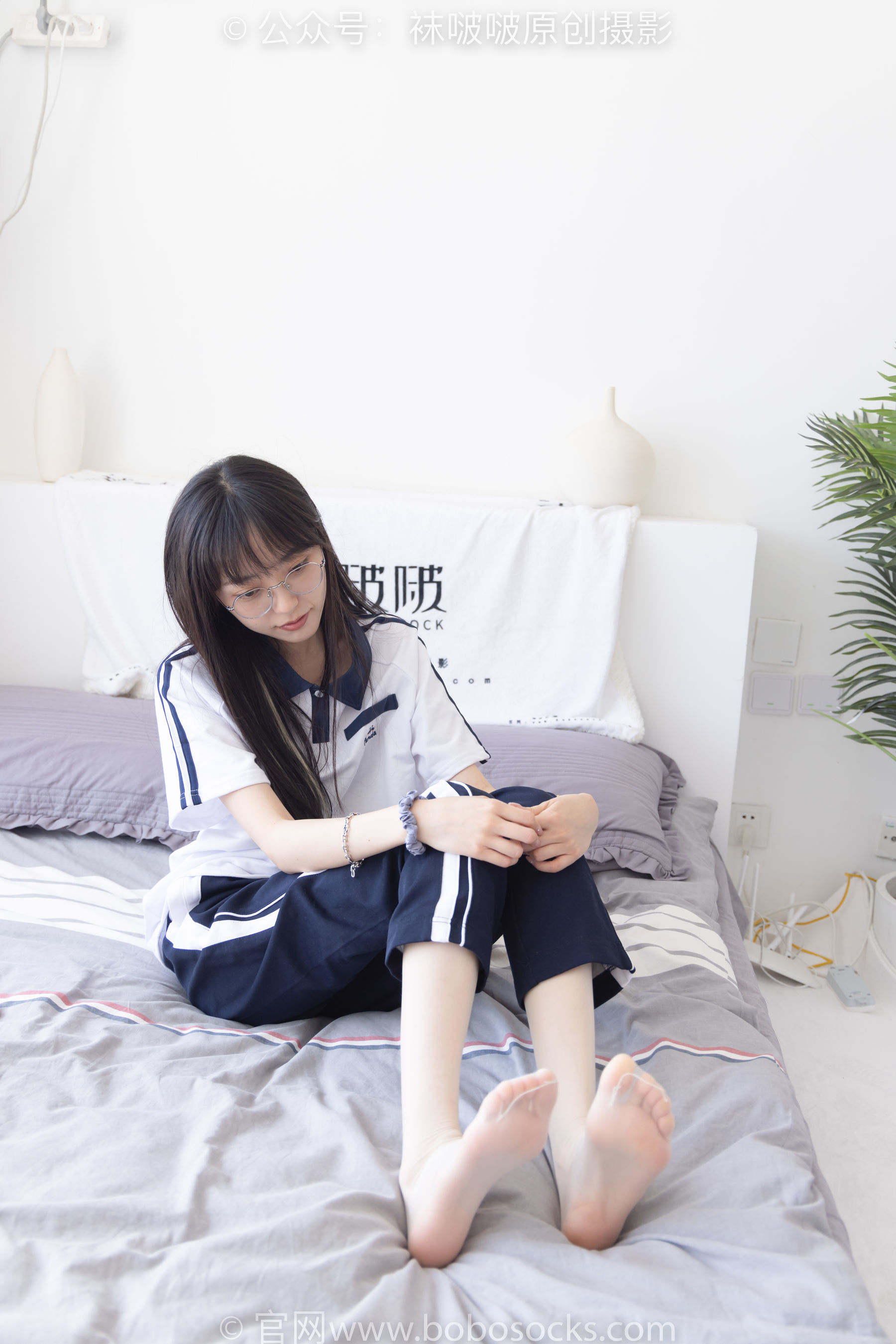 BoBoSocks袜啵啵 No.207 稚予 -aj板鞋、白棉袜、油亮白丝、校服裤里丝