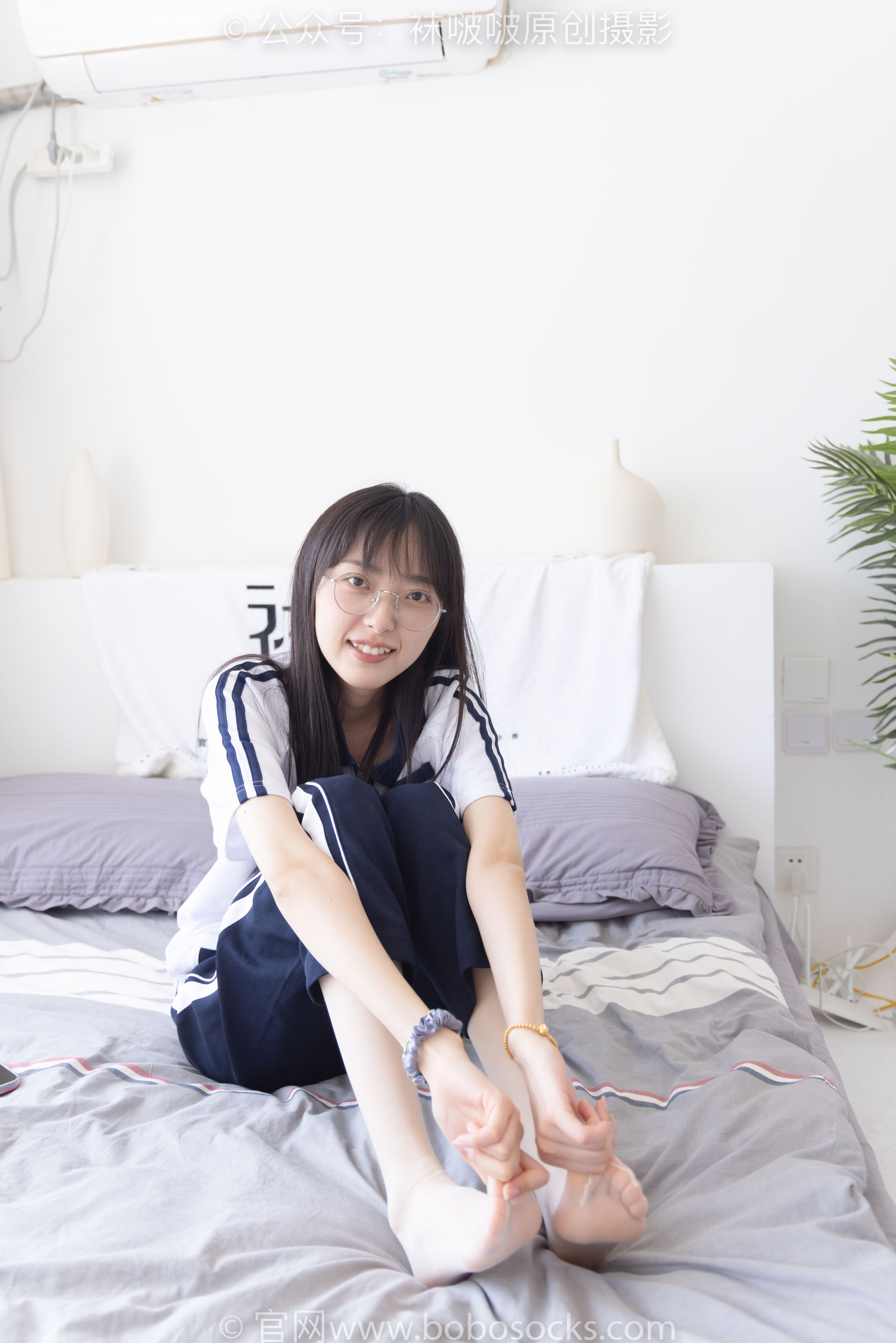 BoBoSocks袜啵啵 No.207 稚予 -aj板鞋、白棉袜、油亮白丝、校服裤里丝