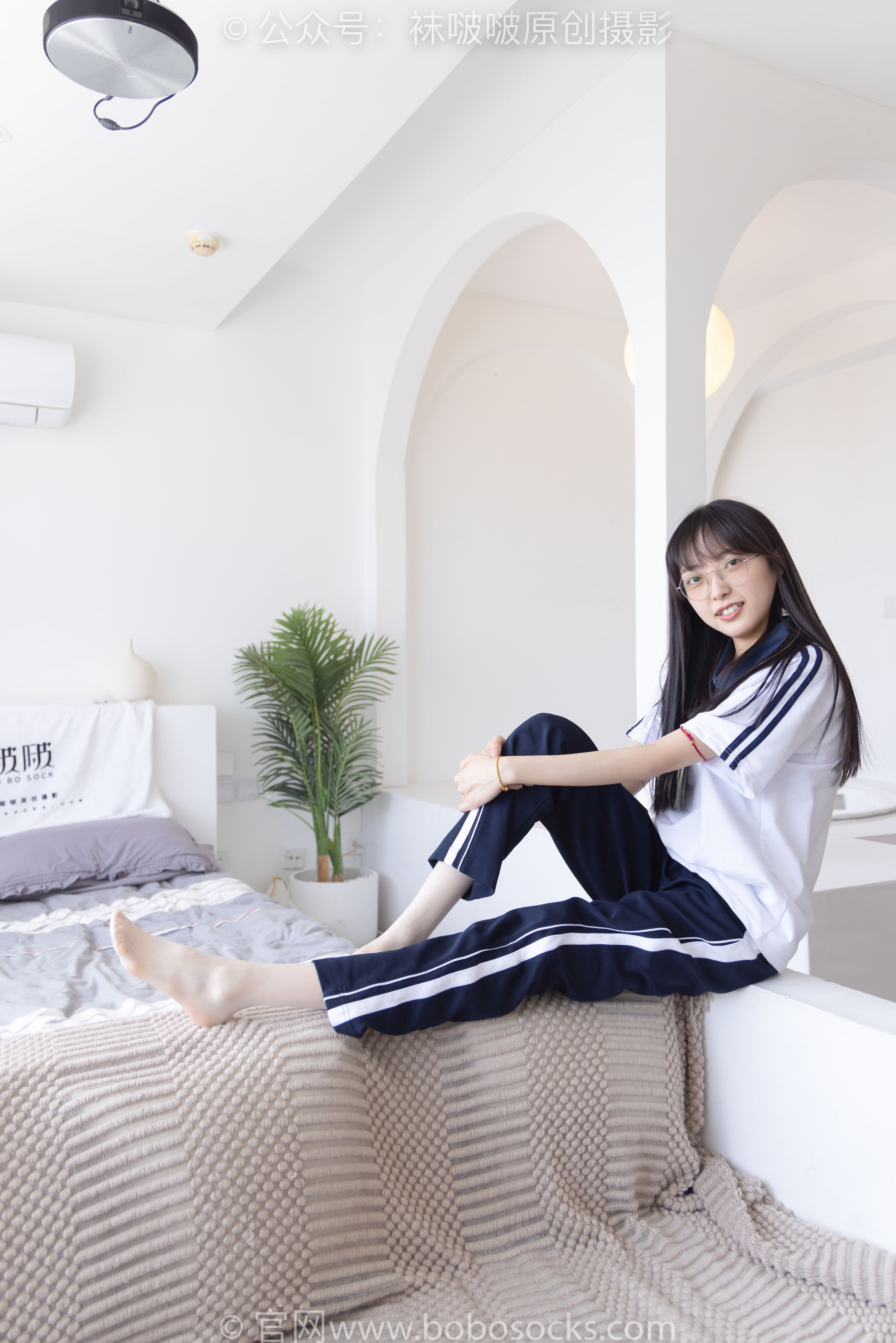 BoBoSocks袜啵啵 No.207 稚予 -aj板鞋、白棉袜、油亮白丝、校服裤里丝