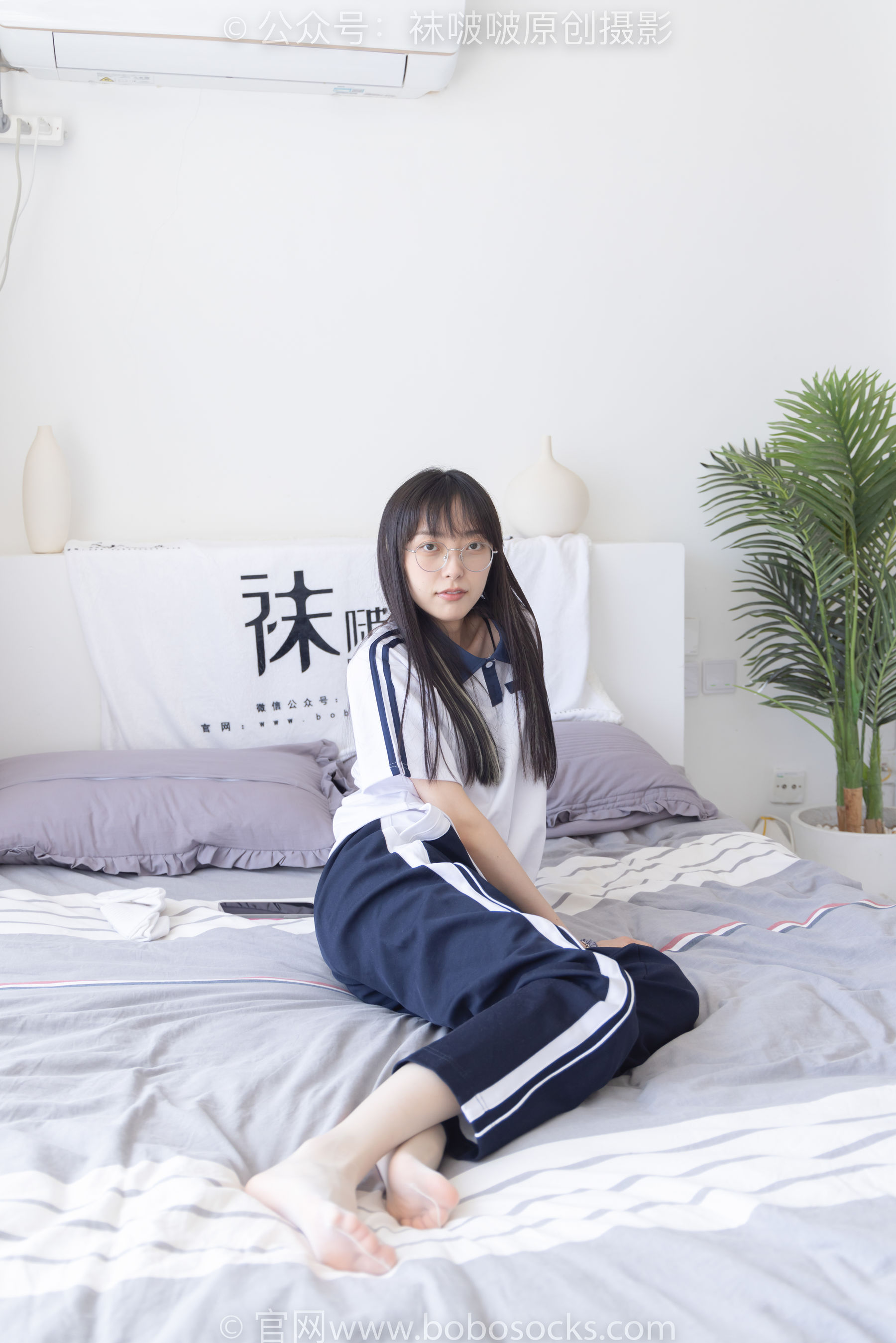BoBoSocks袜啵啵 No.207 稚予 -aj板鞋、白棉袜、油亮白丝、校服裤里丝