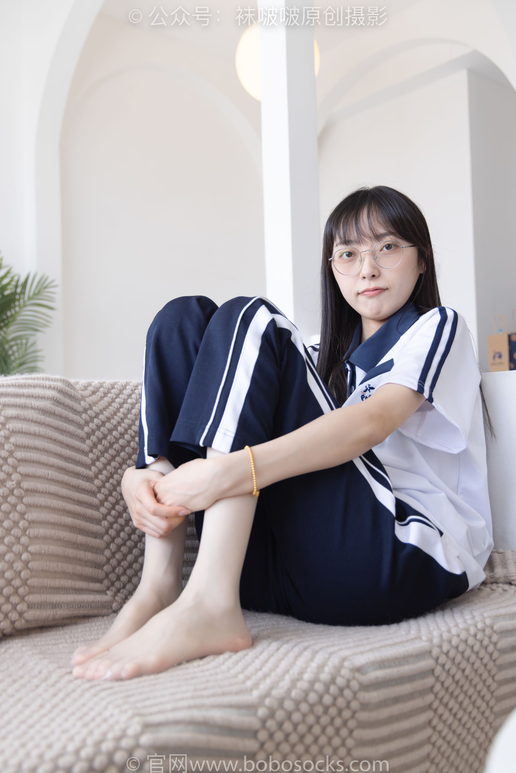 BoBoSocks袜啵啵 No.207 稚予 -aj板鞋、白棉袜、油亮白丝、校服裤里丝