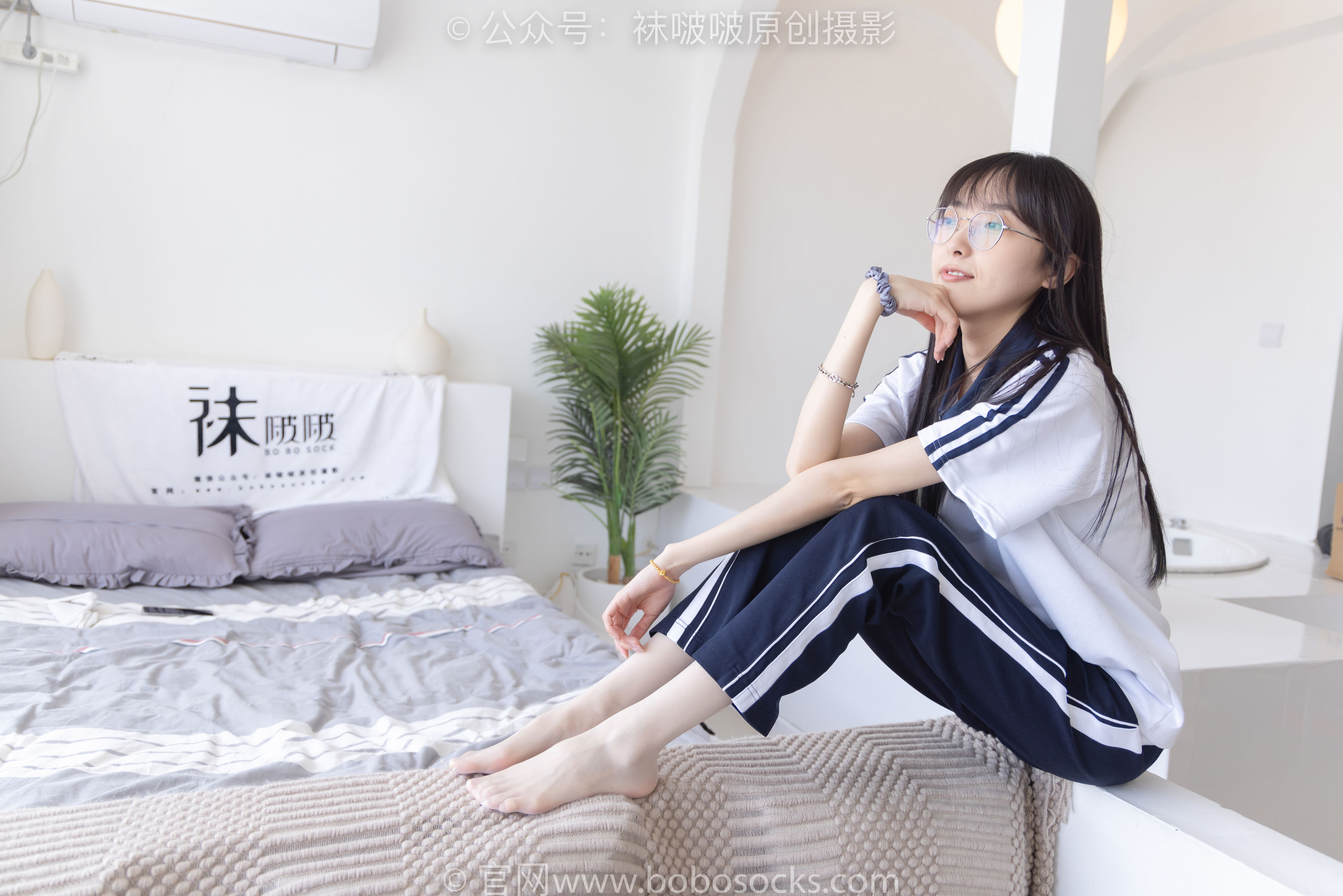 BoBoSocks袜啵啵 No.207 稚予 -aj板鞋、白棉袜、油亮白丝、校服裤里丝
