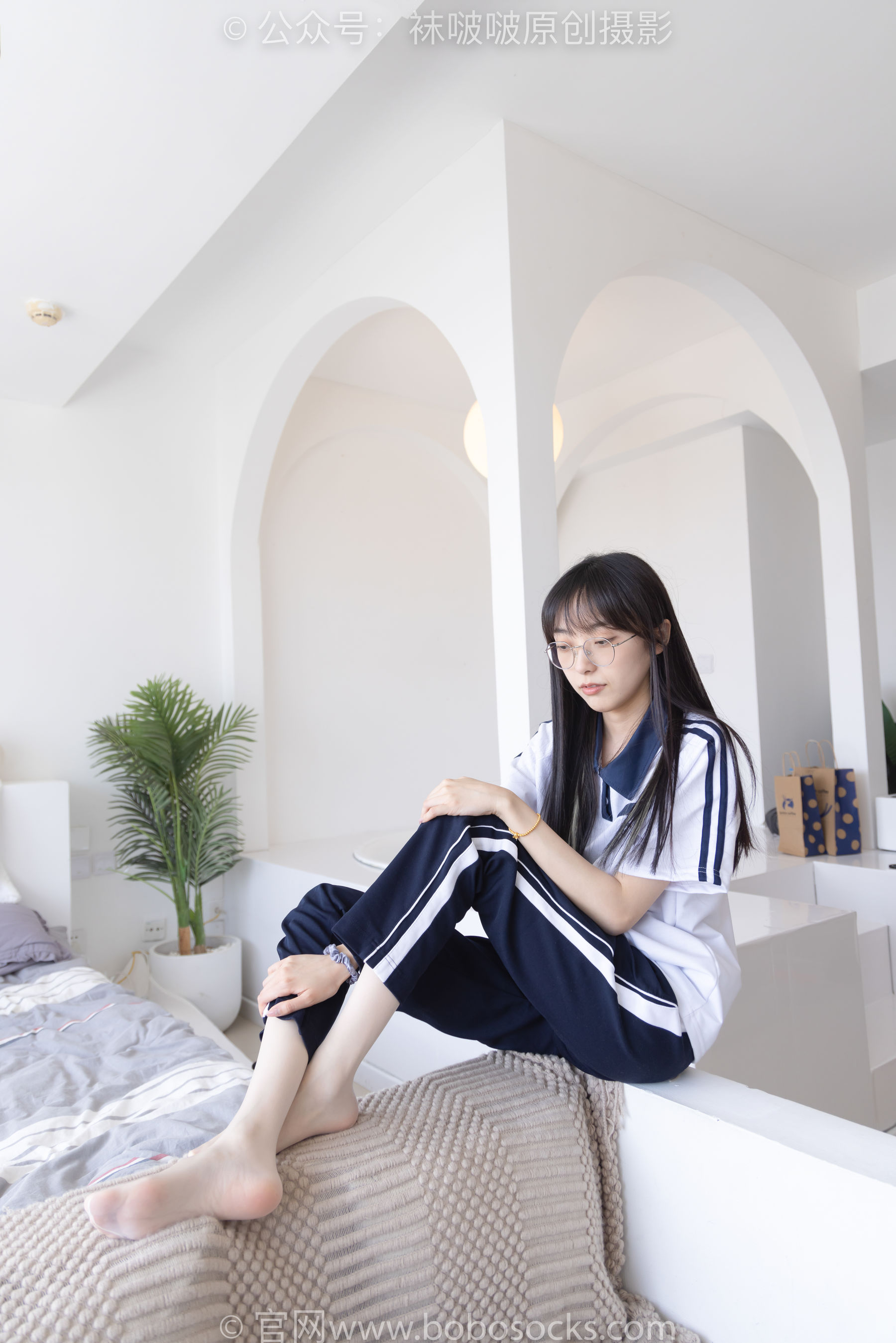 BoBoSocks袜啵啵 No.207 稚予 -aj板鞋、白棉袜、油亮白丝、校服裤里丝