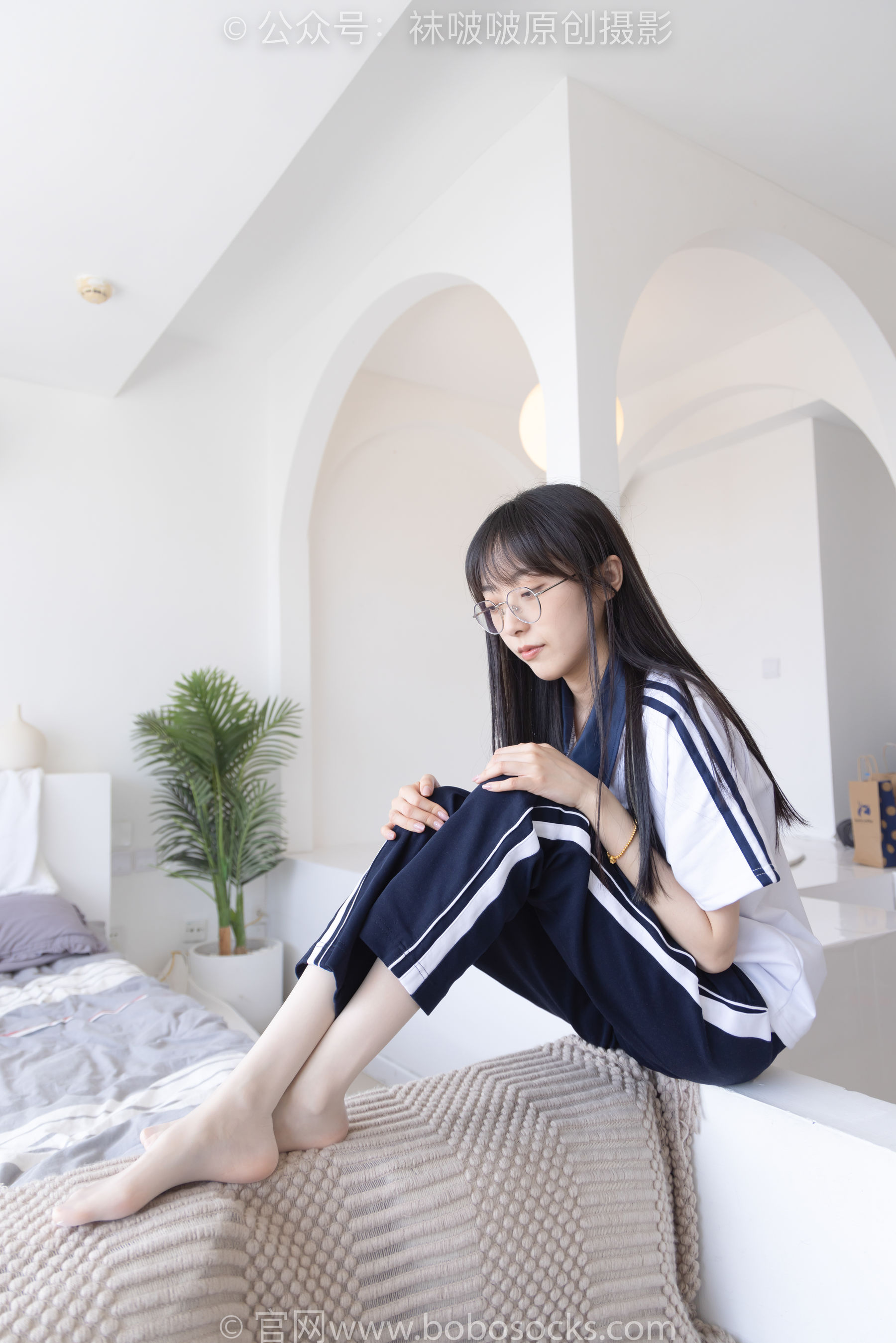 BoBoSocks袜啵啵 No.207 稚予 -aj板鞋、白棉袜、油亮白丝、校服裤里丝