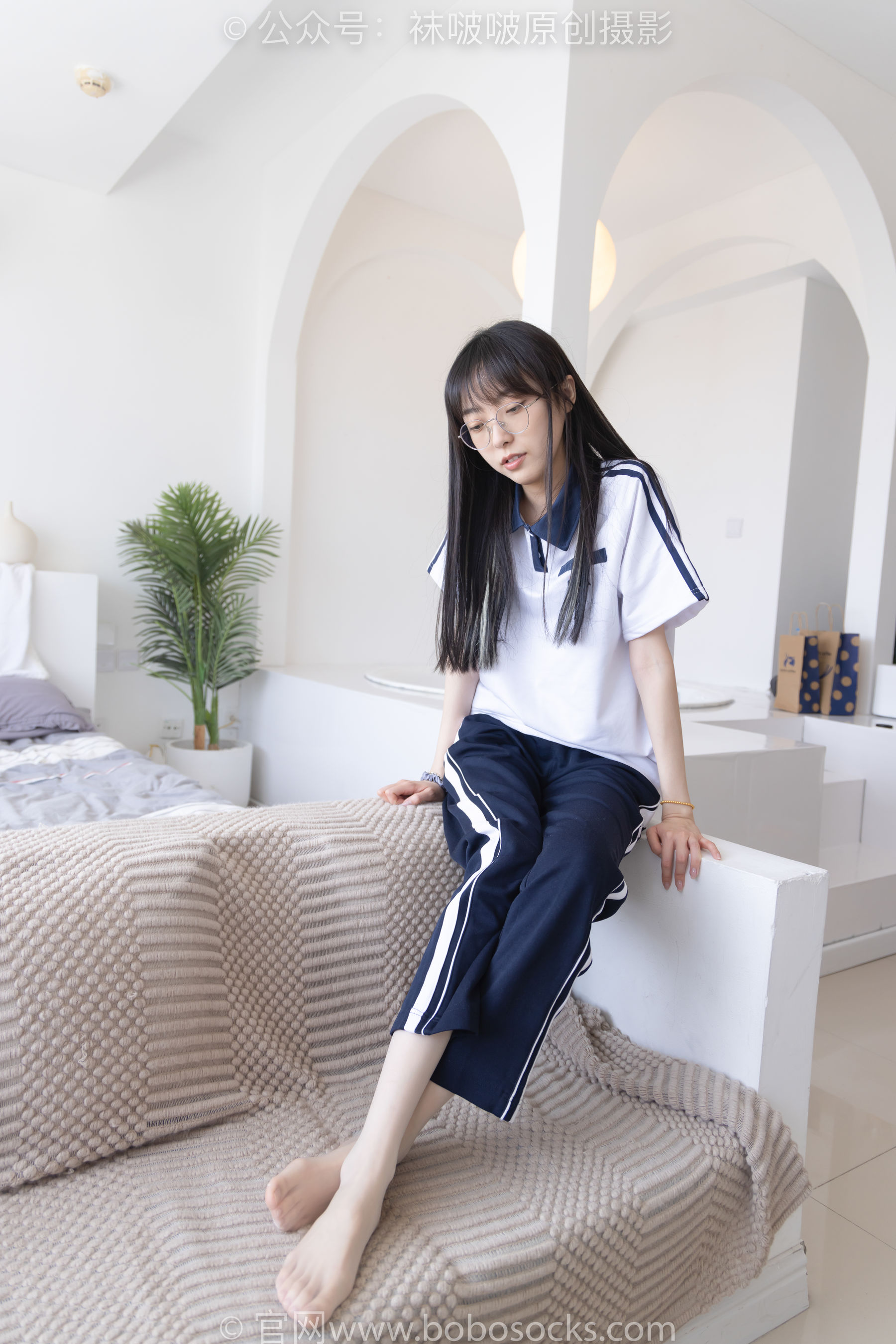 BoBoSocks袜啵啵 No.207 稚予 -aj板鞋、白棉袜、油亮白丝、校服裤里丝
