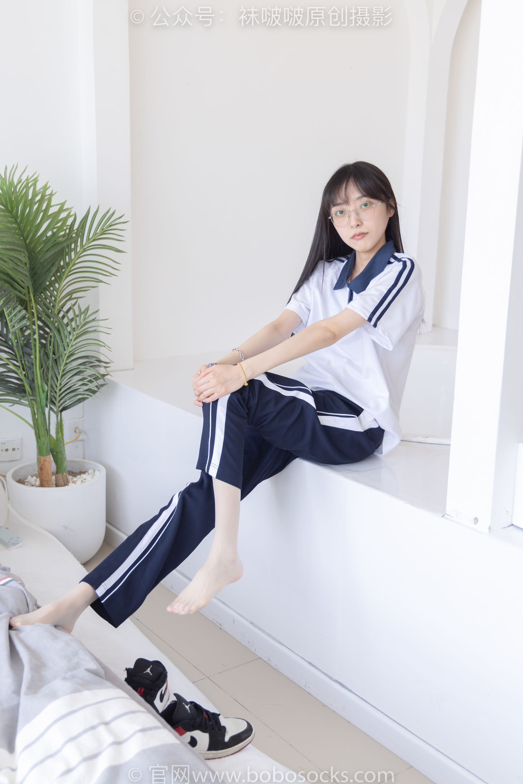 BoBoSocks袜啵啵 No.207 稚予 -aj板鞋、白棉袜、油亮白丝、校服裤里丝