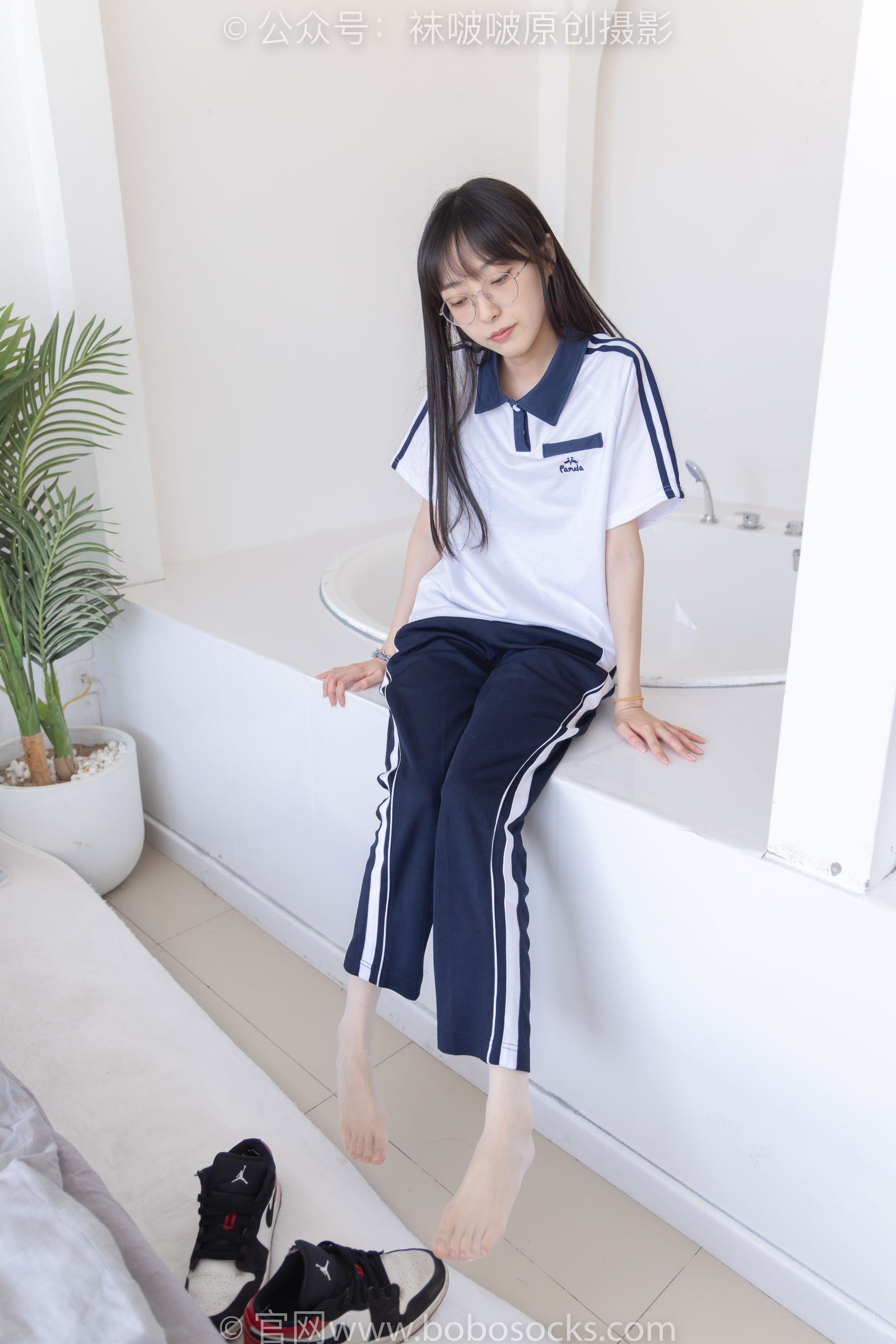 BoBoSocks袜啵啵 No.207 稚予 -aj板鞋、白棉袜、油亮白丝、校服裤里丝