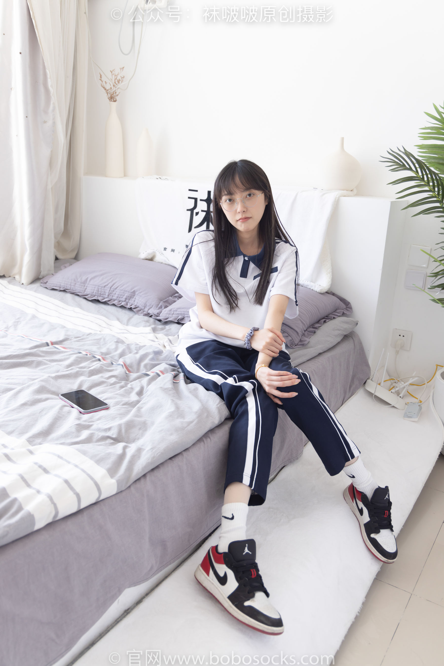 BoBoSocks袜啵啵 No.207 稚予 -aj板鞋、白棉袜、油亮白丝、校服裤里丝