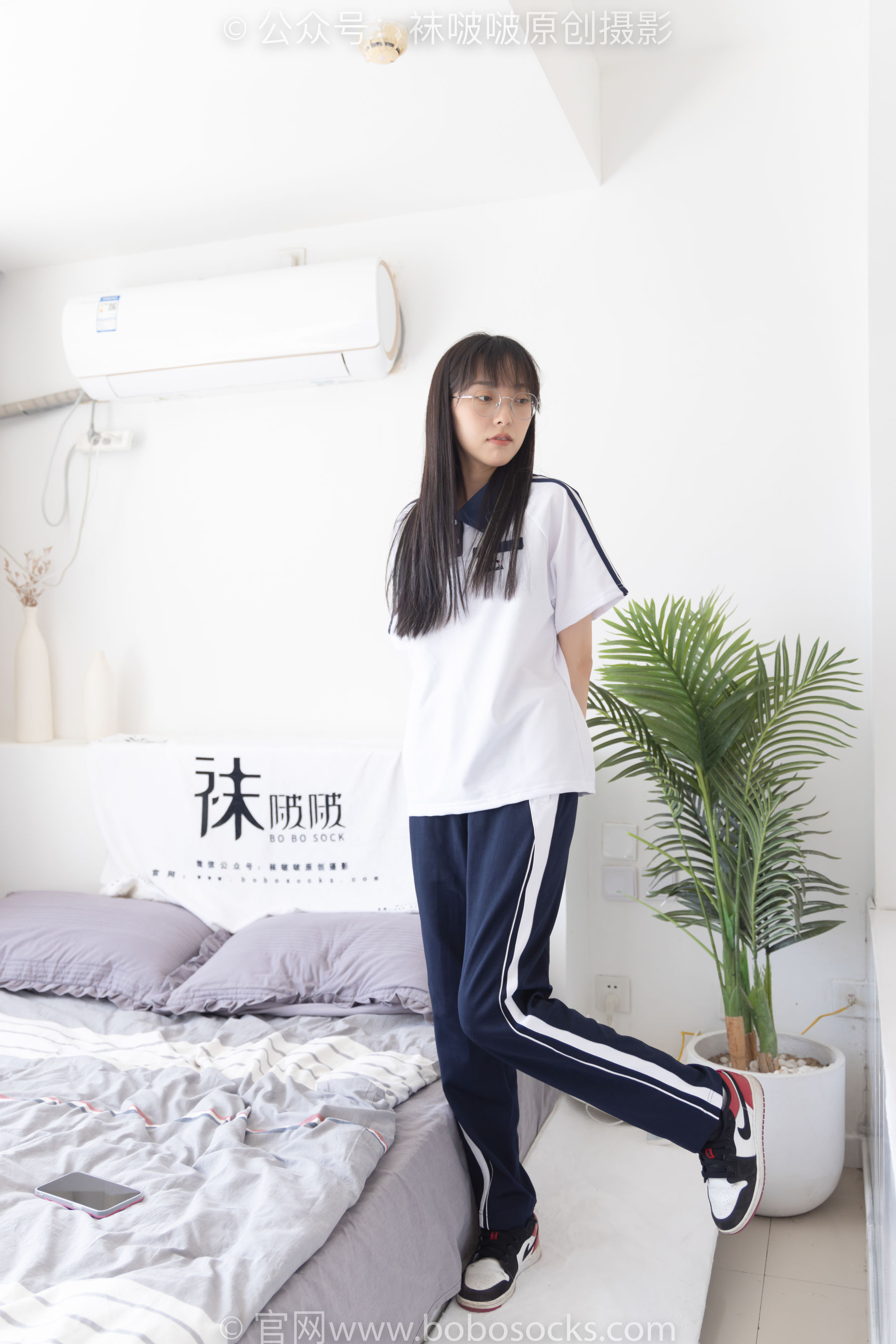 BoBoSocks袜啵啵 No.207 稚予 -aj板鞋、白棉袜、油亮白丝、校服裤里丝