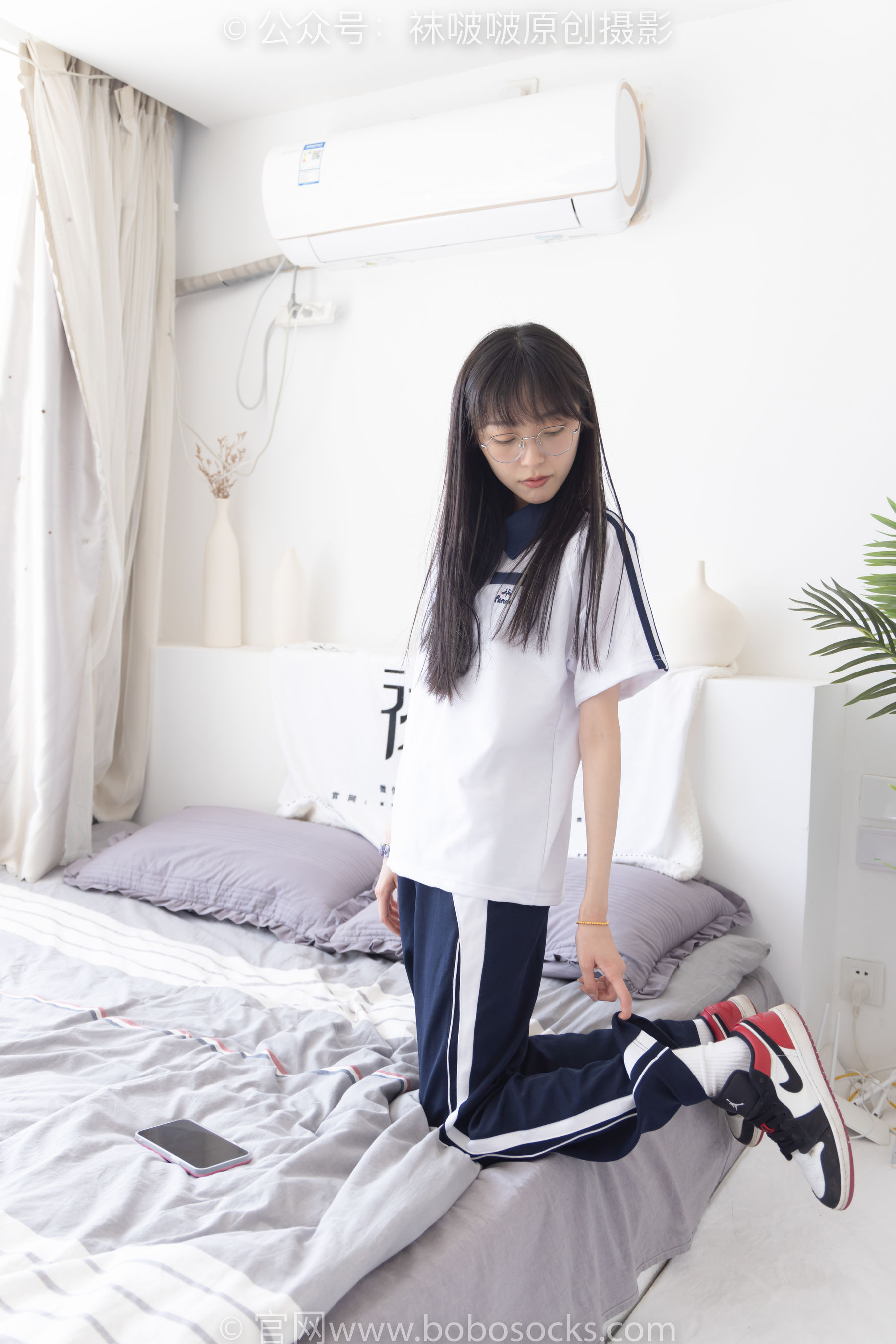 BoBoSocks袜啵啵 No.207 稚予 -aj板鞋、白棉袜、油亮白丝、校服裤里丝