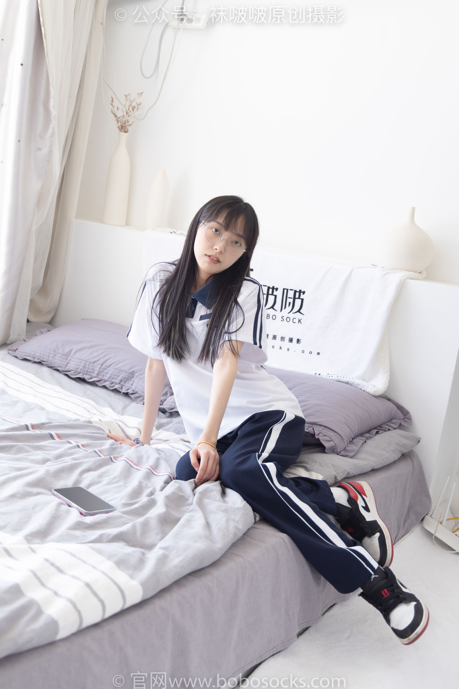 BoBoSocks袜啵啵 No.207 稚予 -aj板鞋、白棉袜、油亮白丝、校服裤里丝