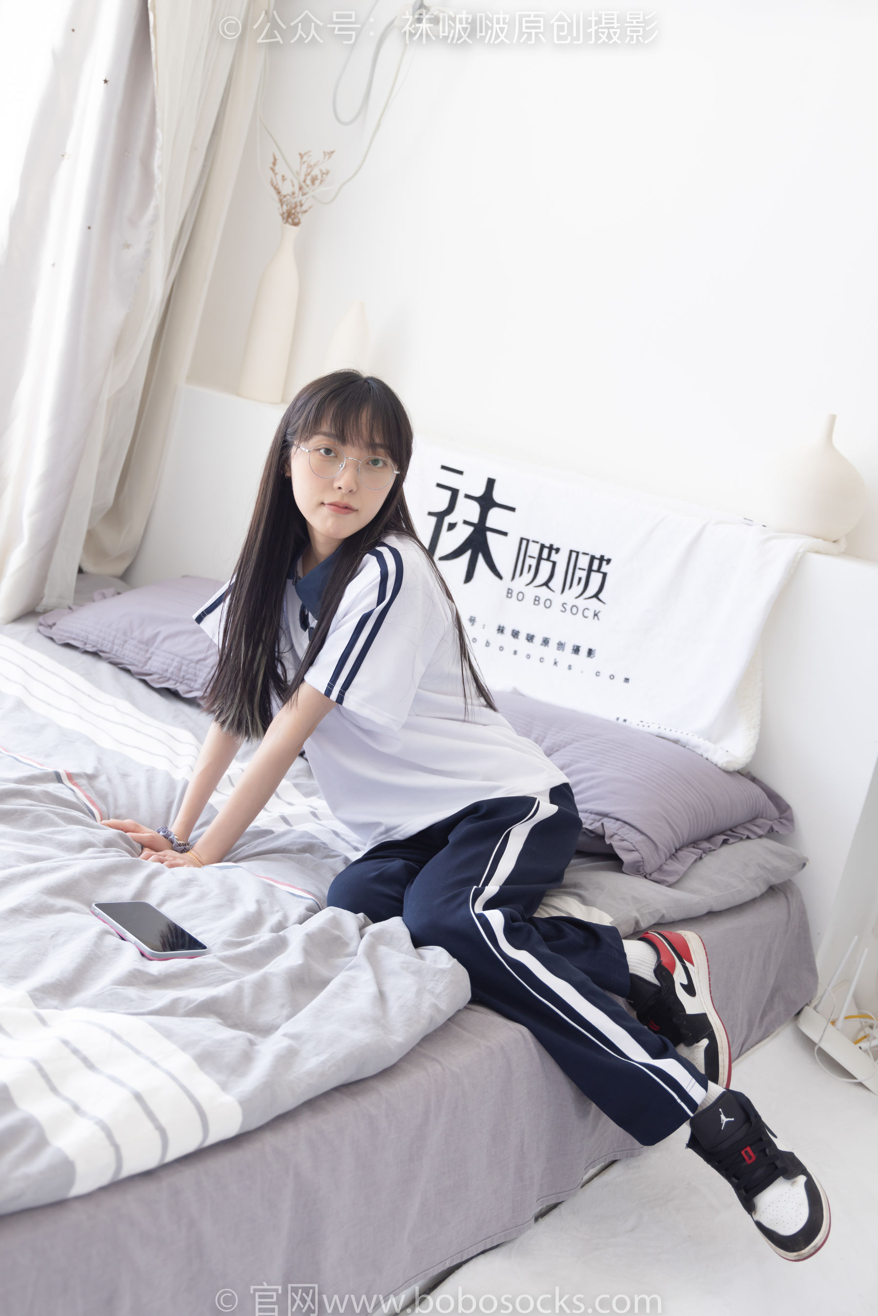 BoBoSocks袜啵啵 No.207 稚予 -aj板鞋、白棉袜、油亮白丝、校服裤里丝