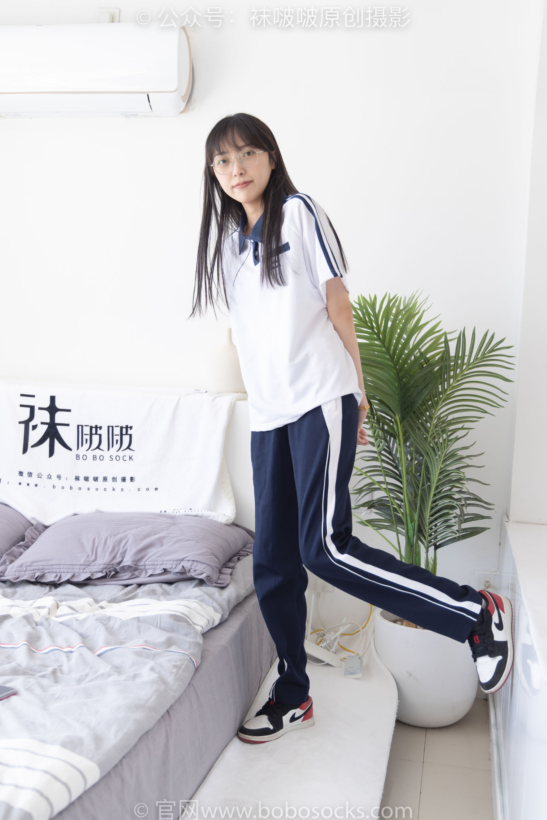 BoBoSocks袜啵啵 No.207 稚予 -aj板鞋、白棉袜、油亮白丝、校服裤里丝
