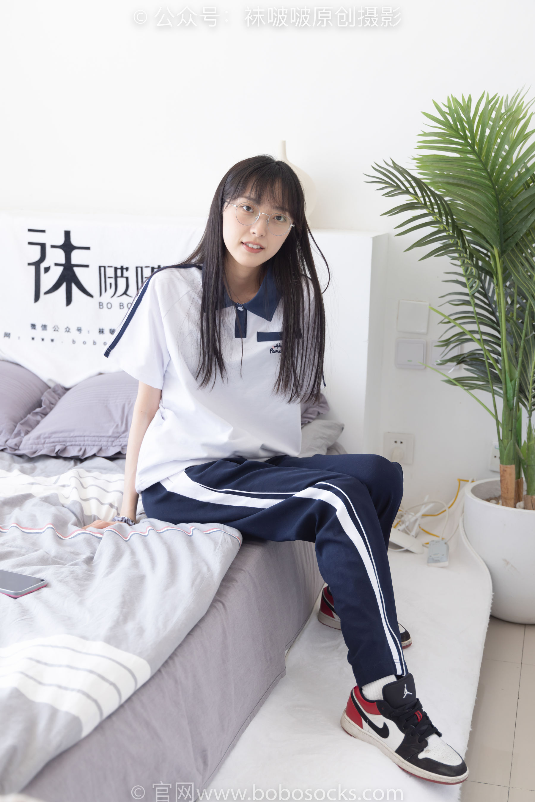 BoBoSocks袜啵啵 No.207 稚予 -aj板鞋、白棉袜、油亮白丝、校服裤里丝