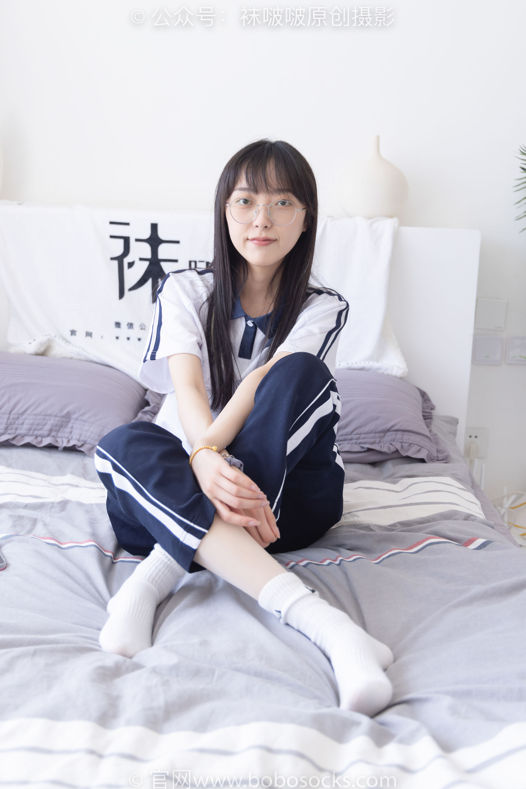 BoBoSocks袜啵啵 No.207 稚予 -aj板鞋、白棉袜、油亮白丝、校服裤里丝