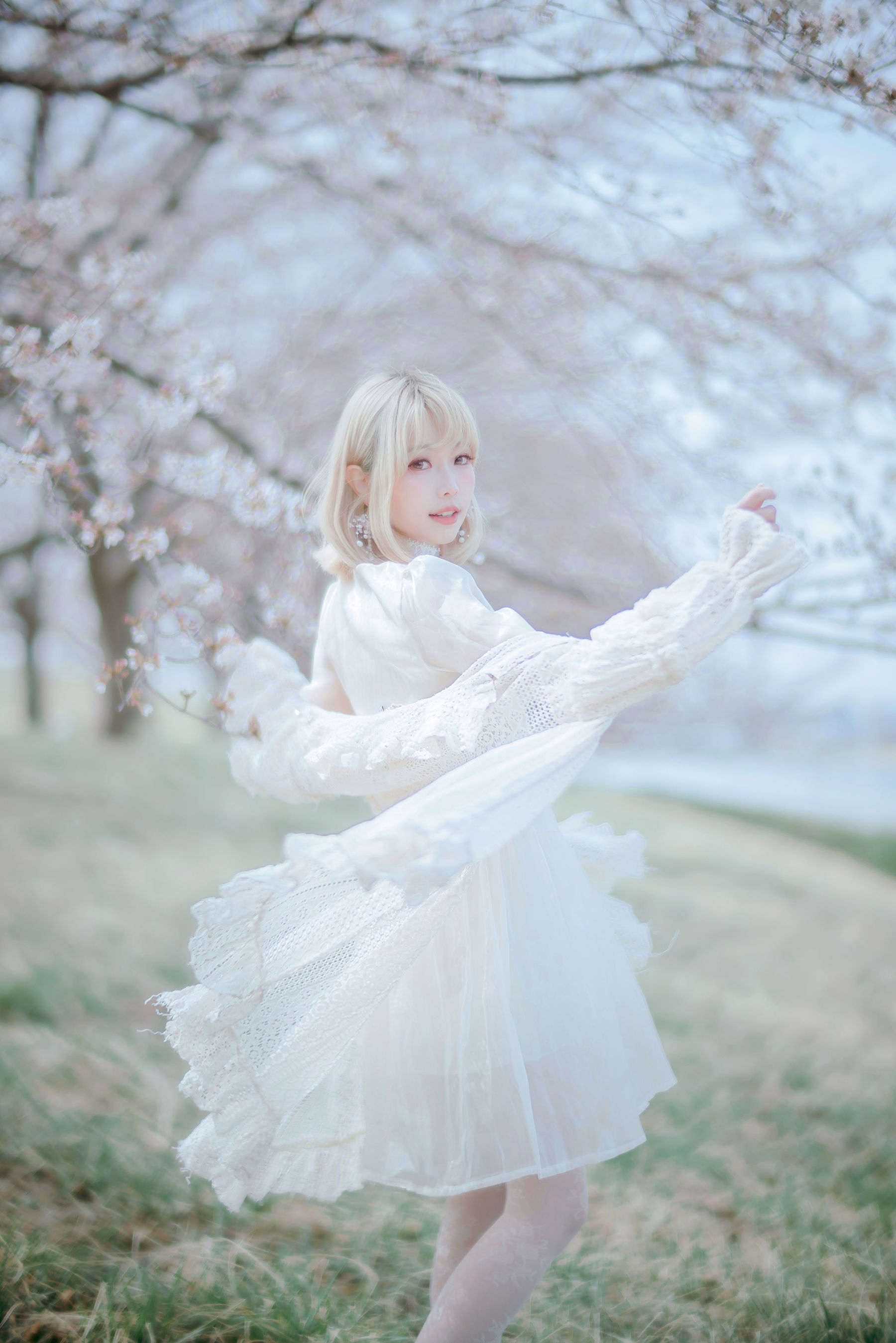 Ely_eee(ElyEE子) - Sakura
