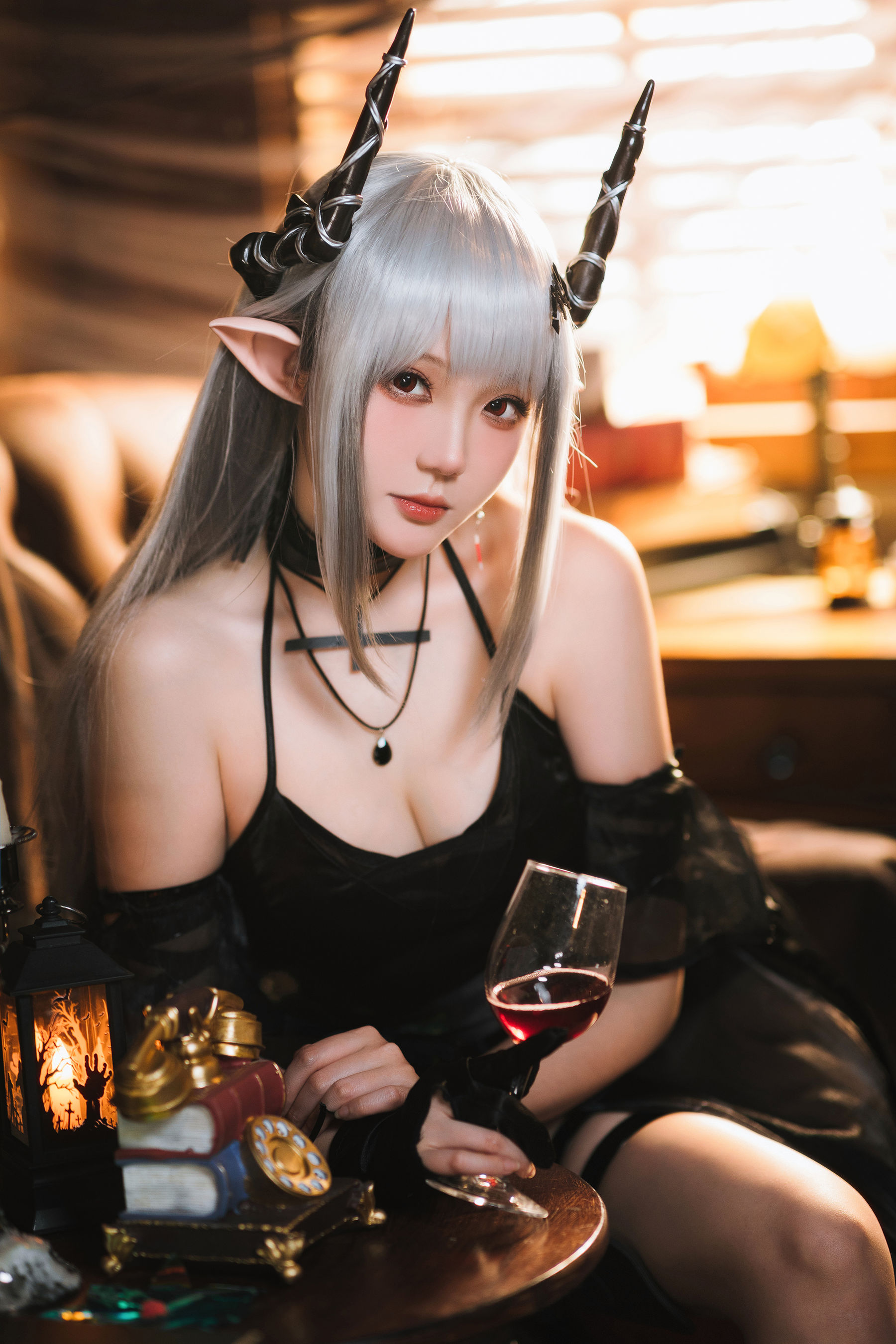 Coser瓜希酱福利 - 明日方舟 泥岩音律联觉 零号特工