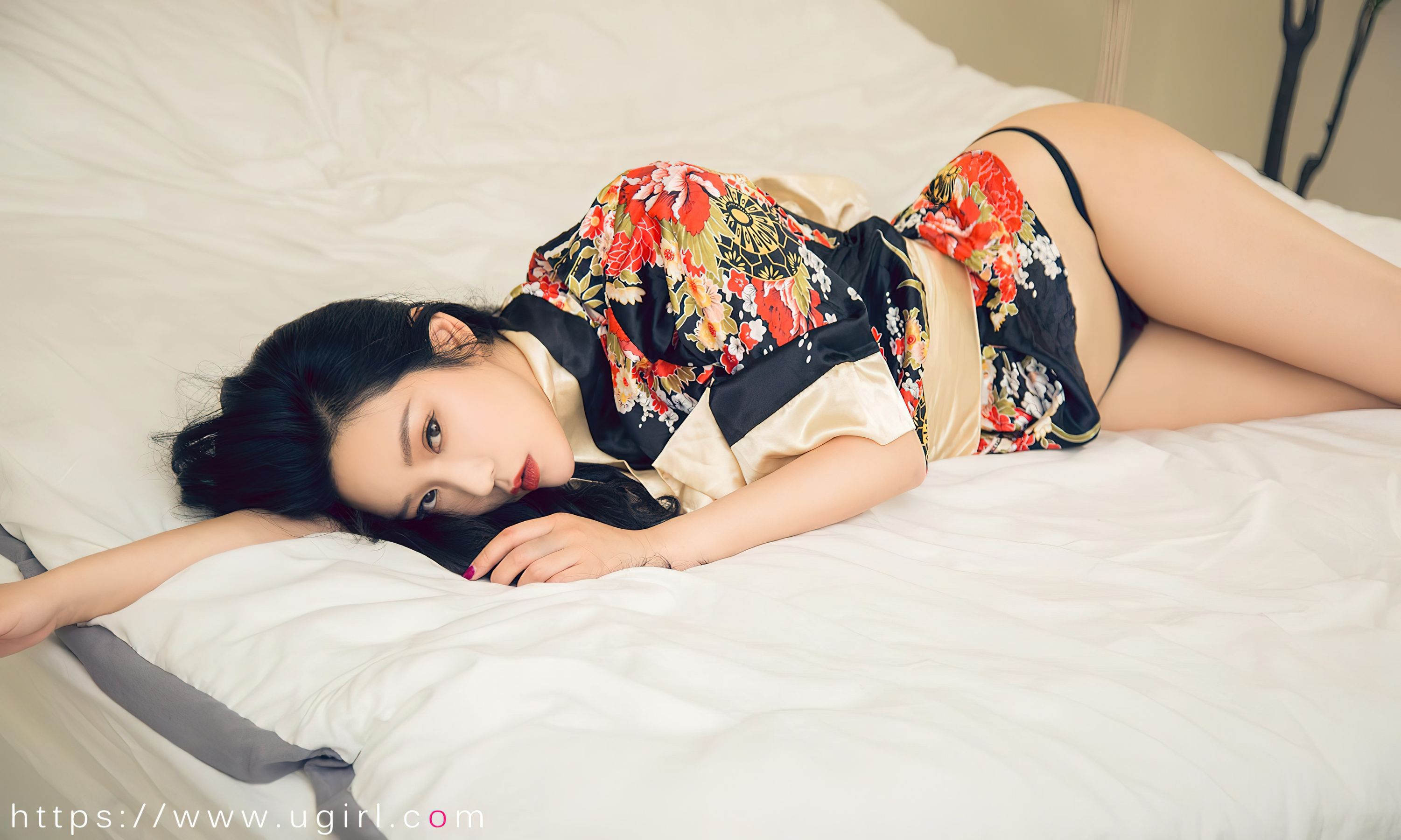 [Ugirls]爱尤物 No.2552 寂寞聚又散 刘瑾希