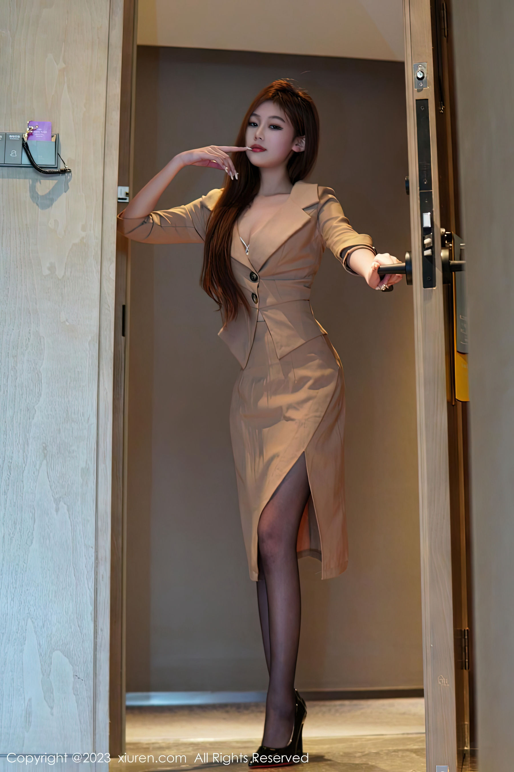 [秀人XiuRen] 2023.02.14 No.6260 早川京子