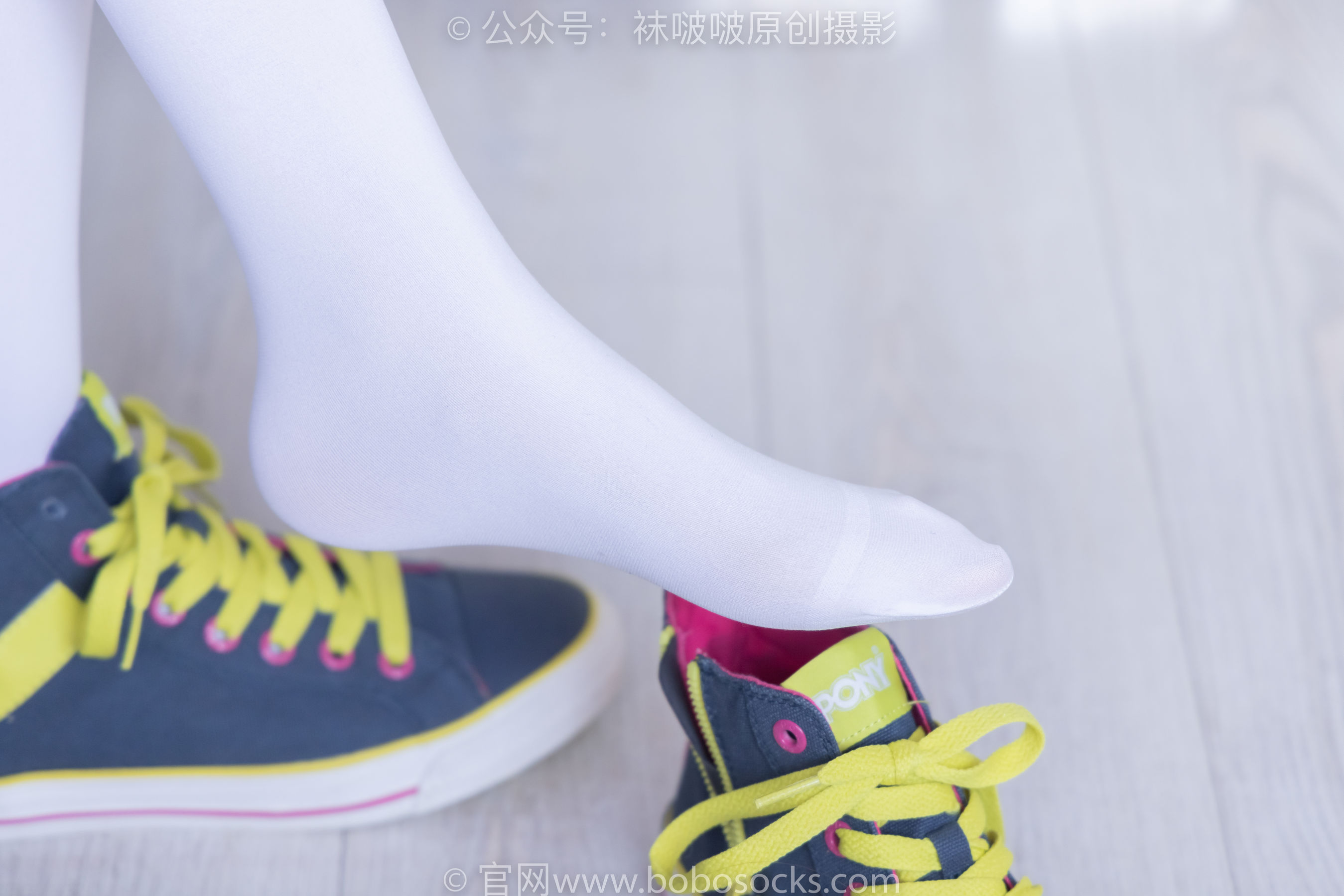 BoBoSocks袜啵啵 No.215 小甜豆-三双帆布鞋板鞋、厚白丝、黑丝