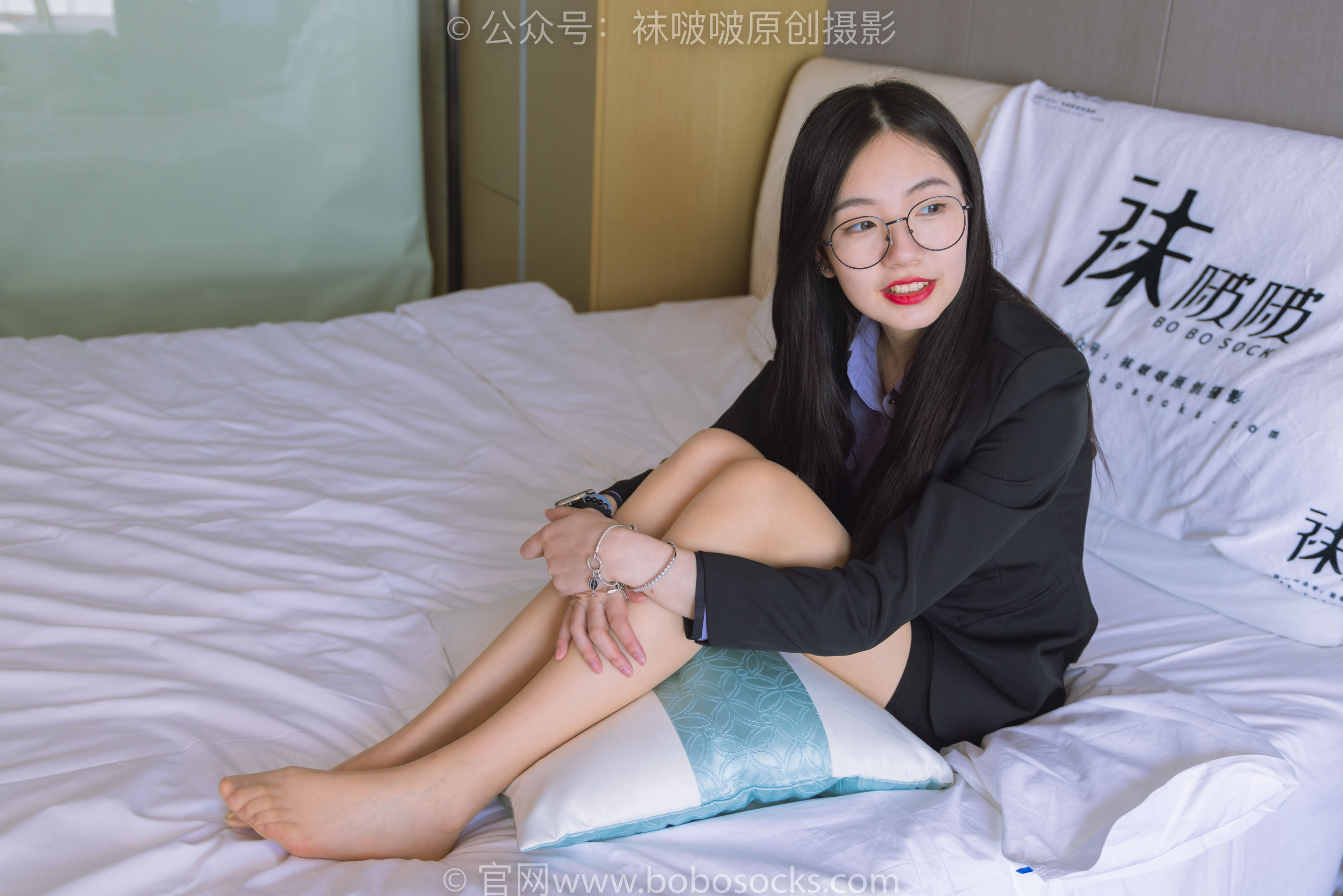 BoBoSocks袜啵啵 No.216 小甜豆-两双高跟鞋、肉丝、油亮黑丝